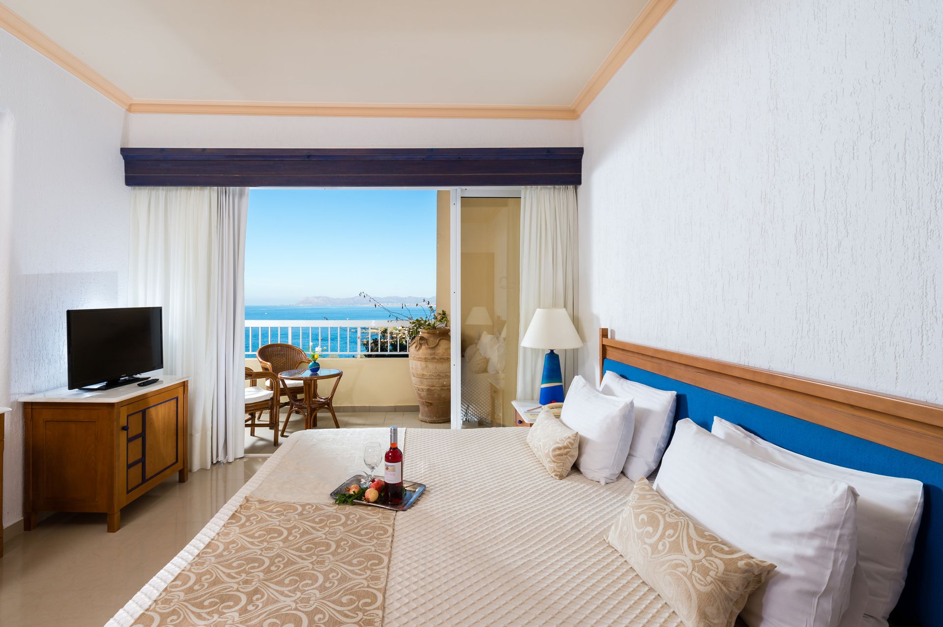 Executive Suite | Panorama Blue