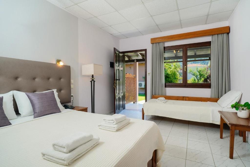 Superior Room with Garden View