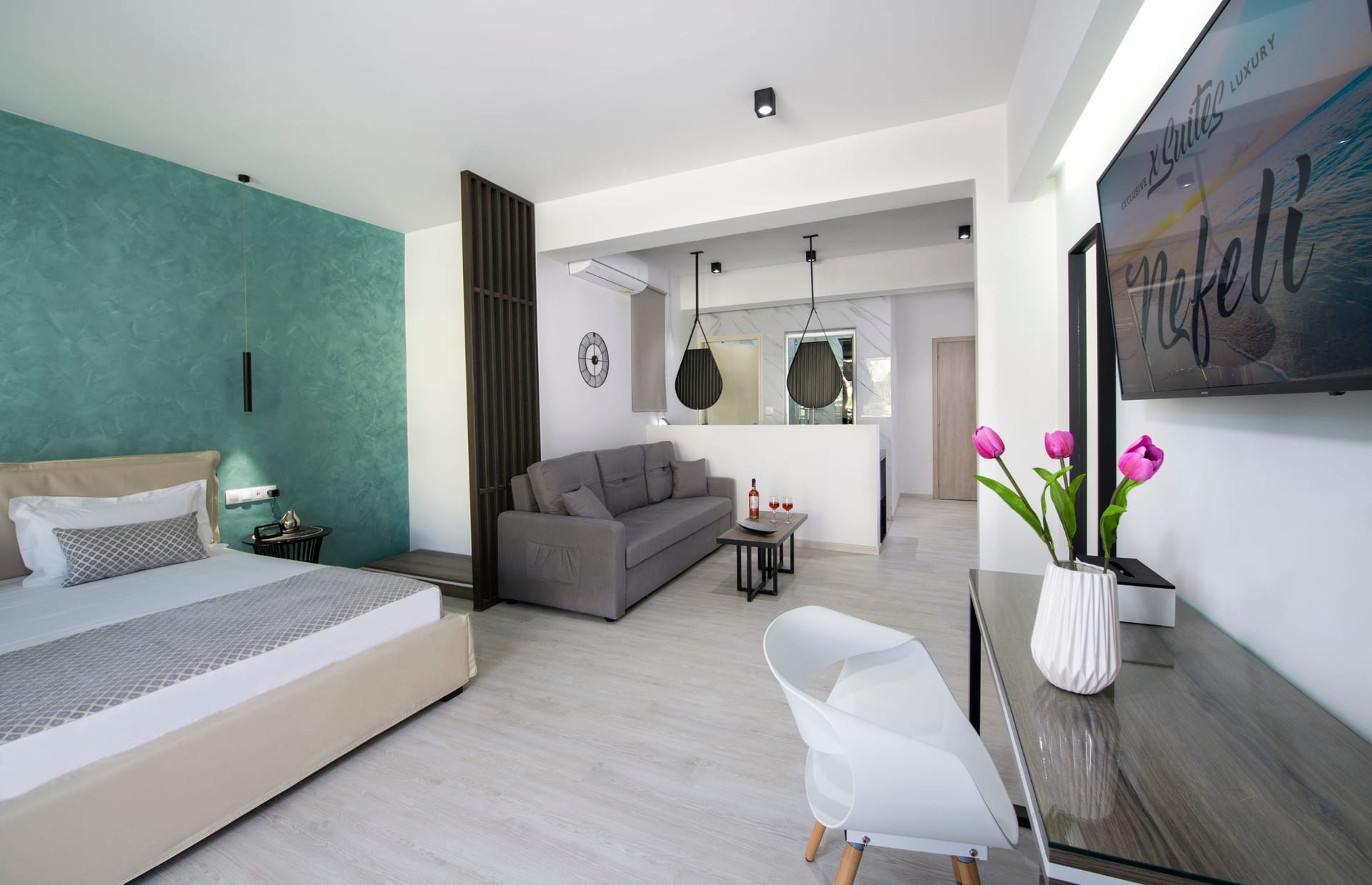xSuites - NEFELI - 5