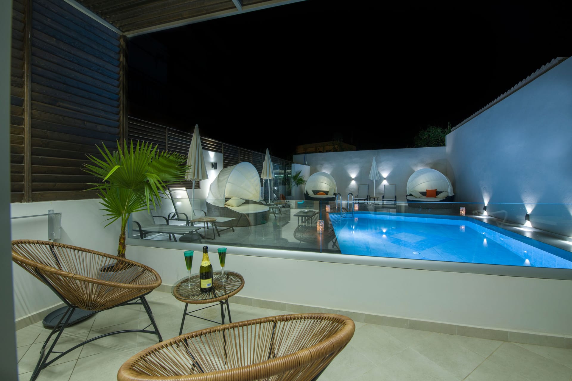 xSuites - ATHINA - 4