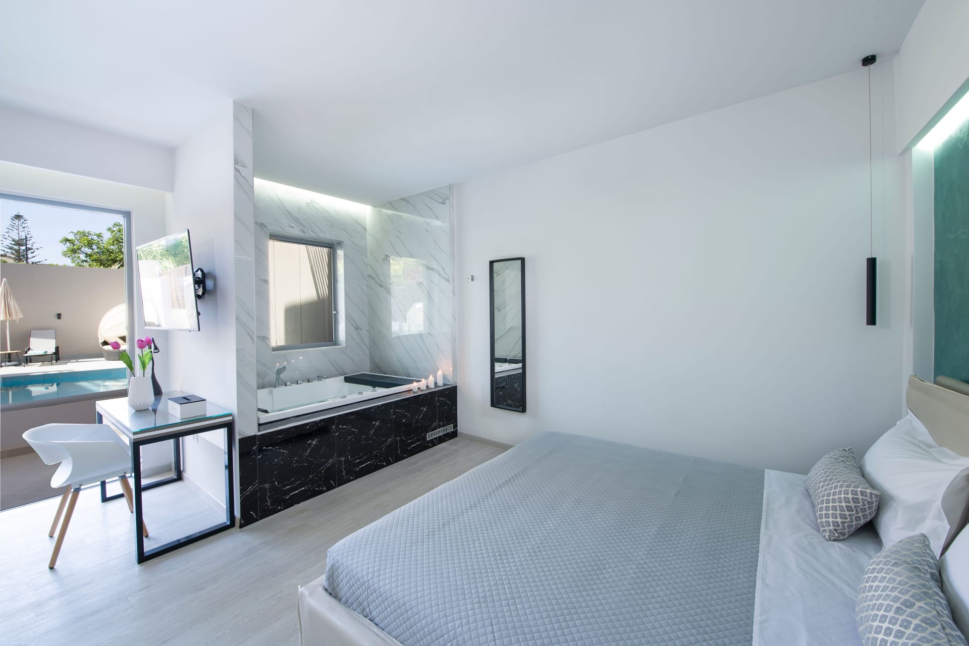 xSuites - ATHINA - 8