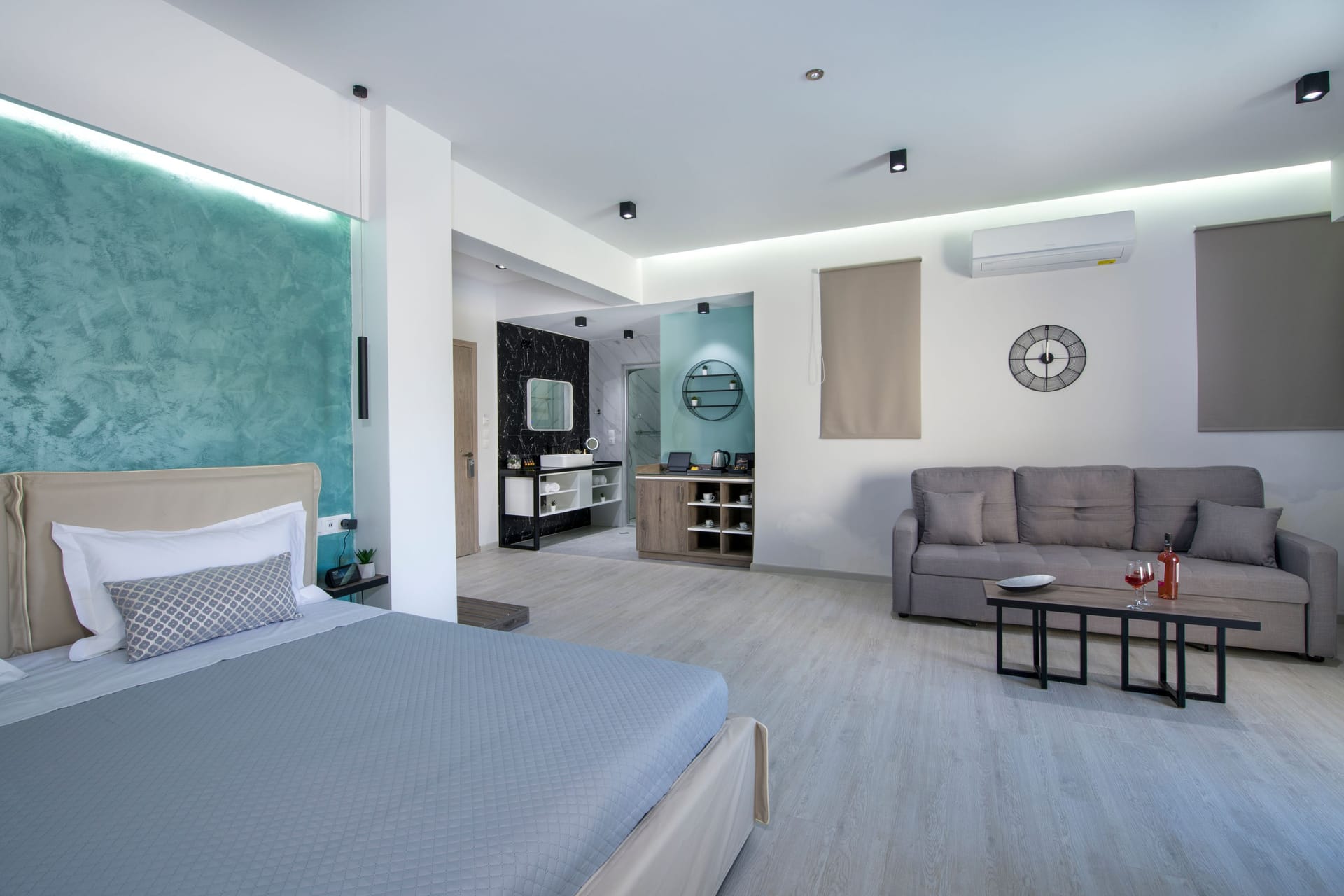 xSuites - ATHINA - 16