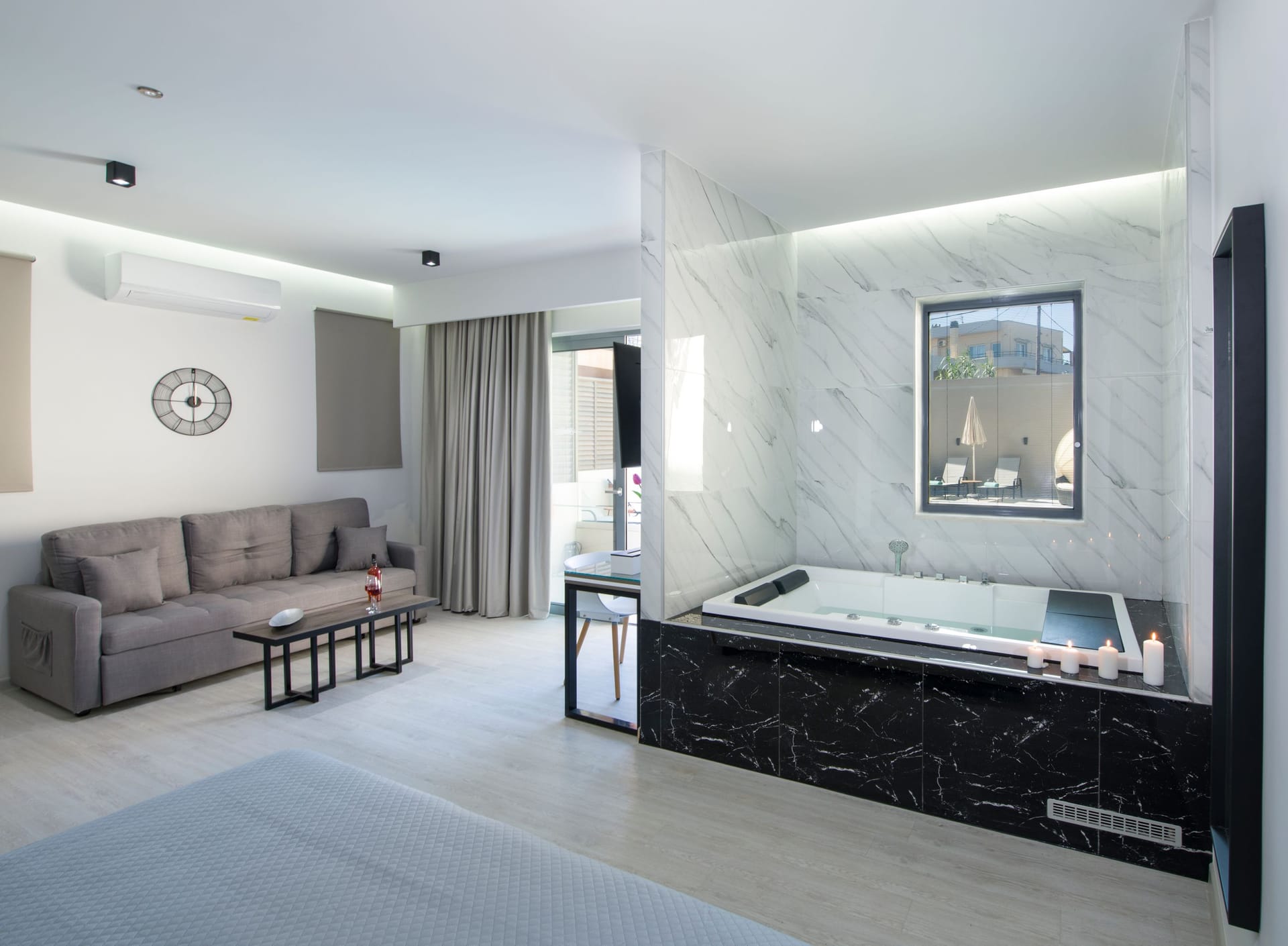 xSuites - ATHINA - 9
