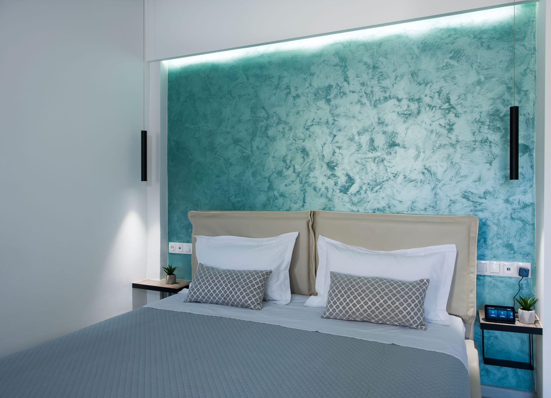 xSuites - ATHINA - 2