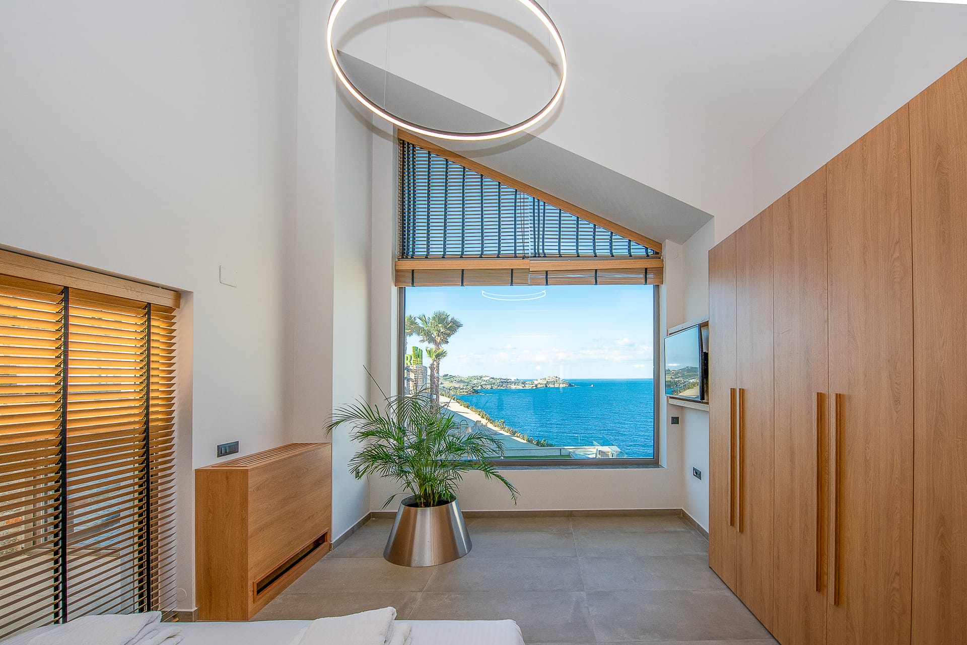 Villa Earth
