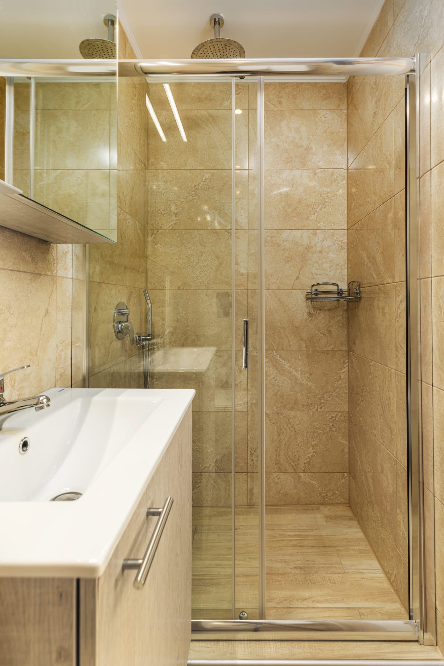 Aria Garden Suites - 2BEDLU - 10
