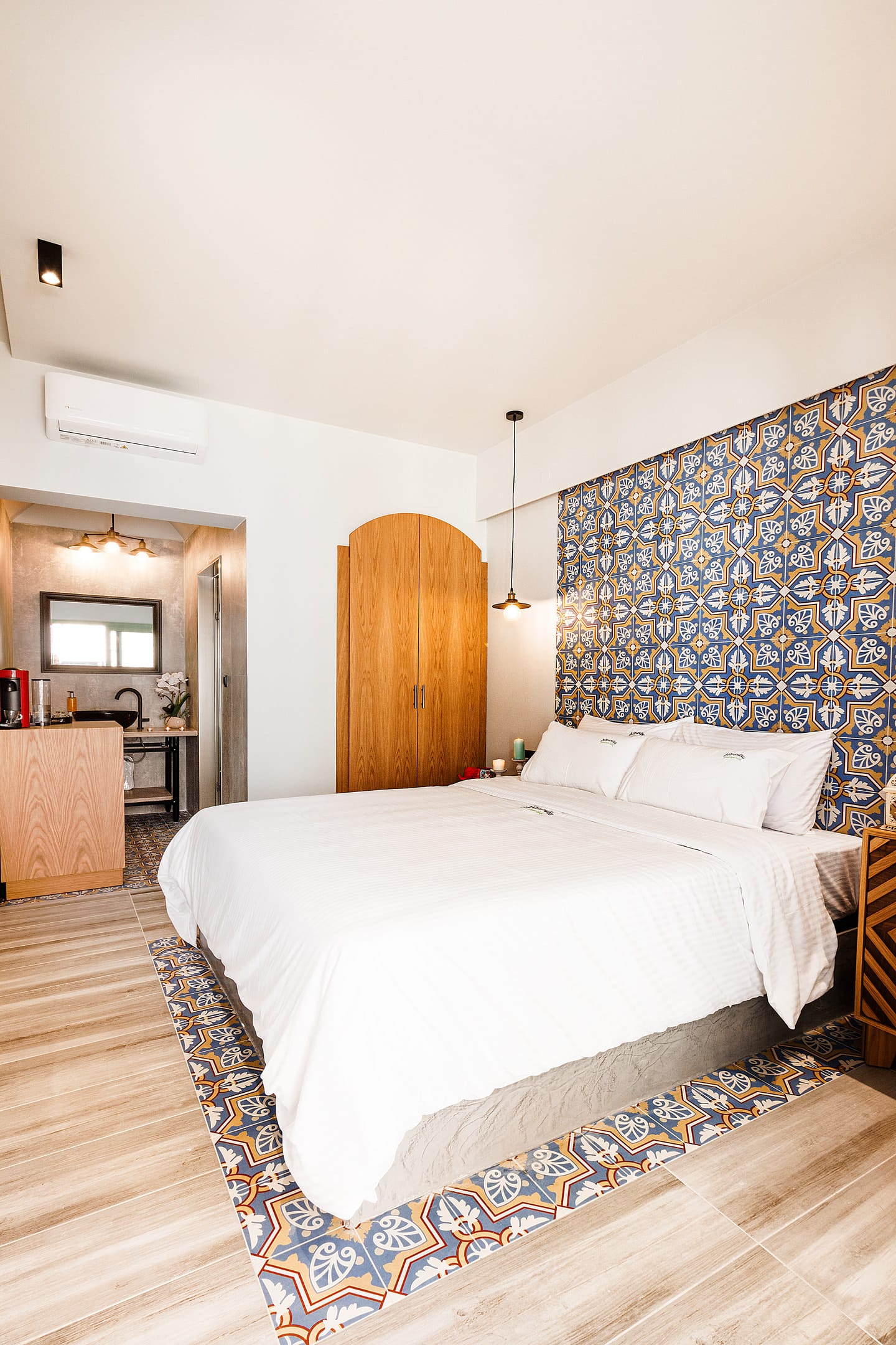 Deluxe Double Room Internal View