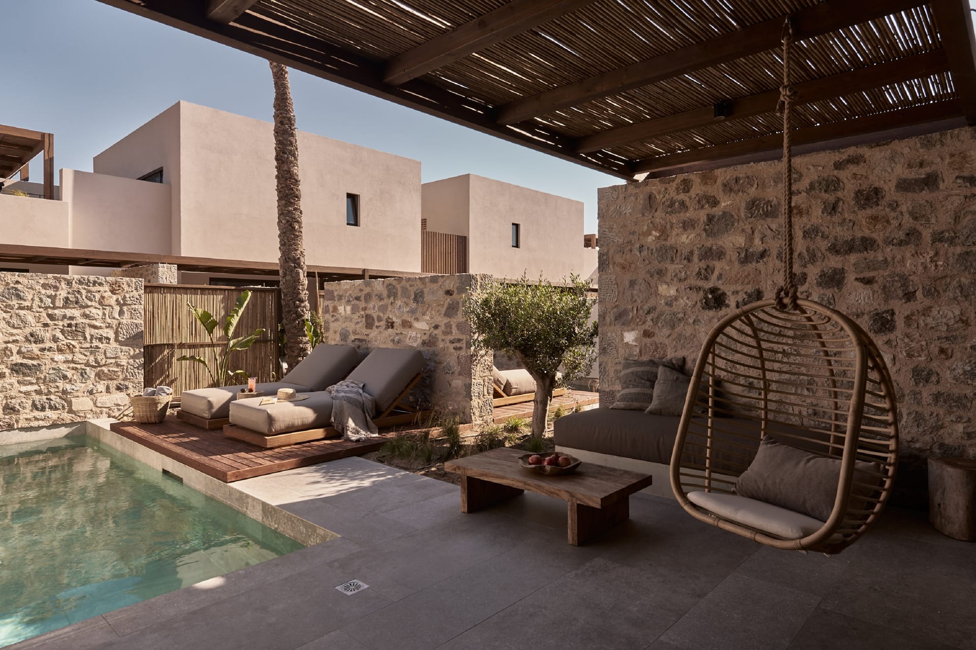Premium Private Pool Suite – 42m²