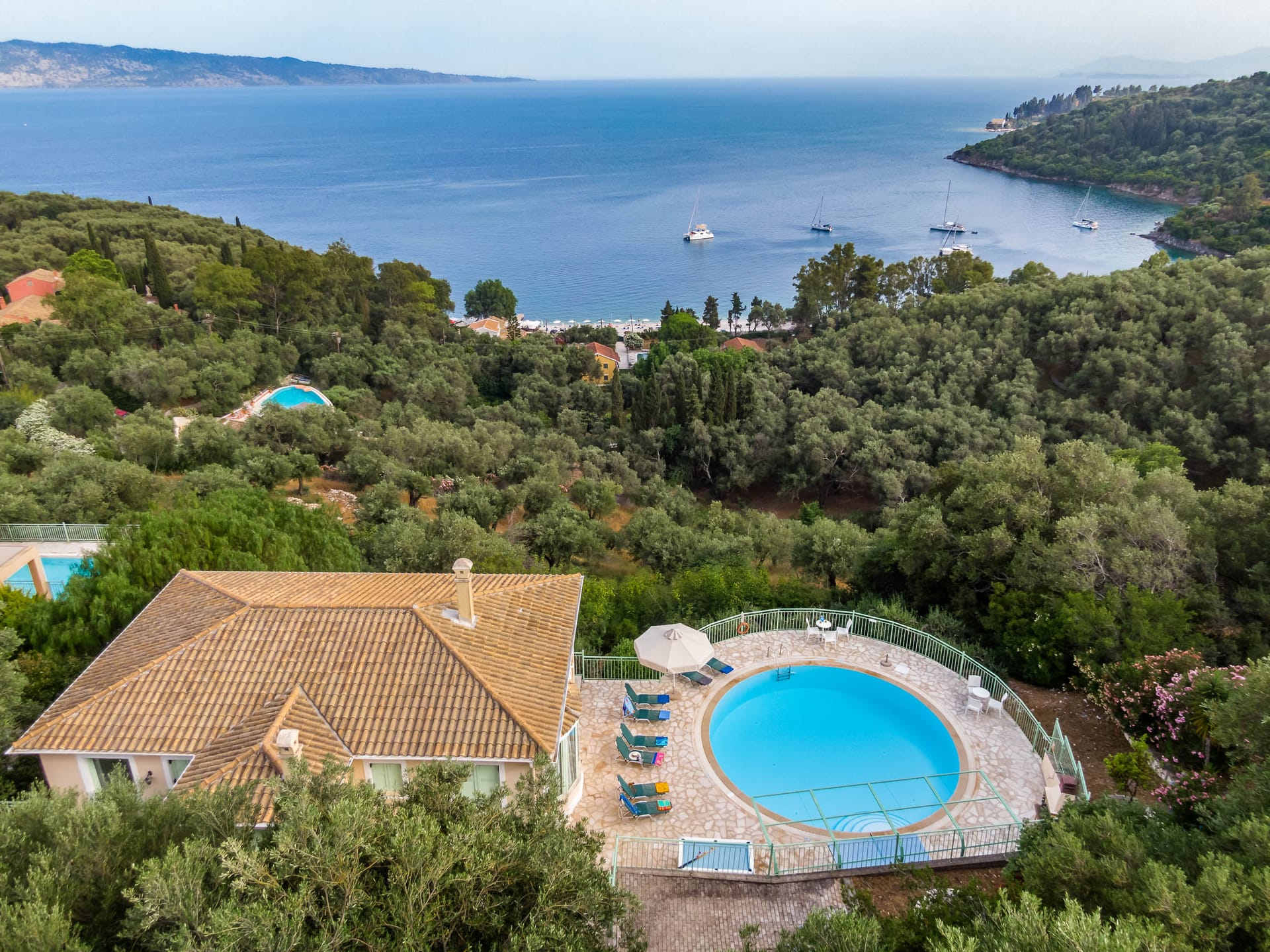 4 Bedroom Villa With Private Swimming Pool
