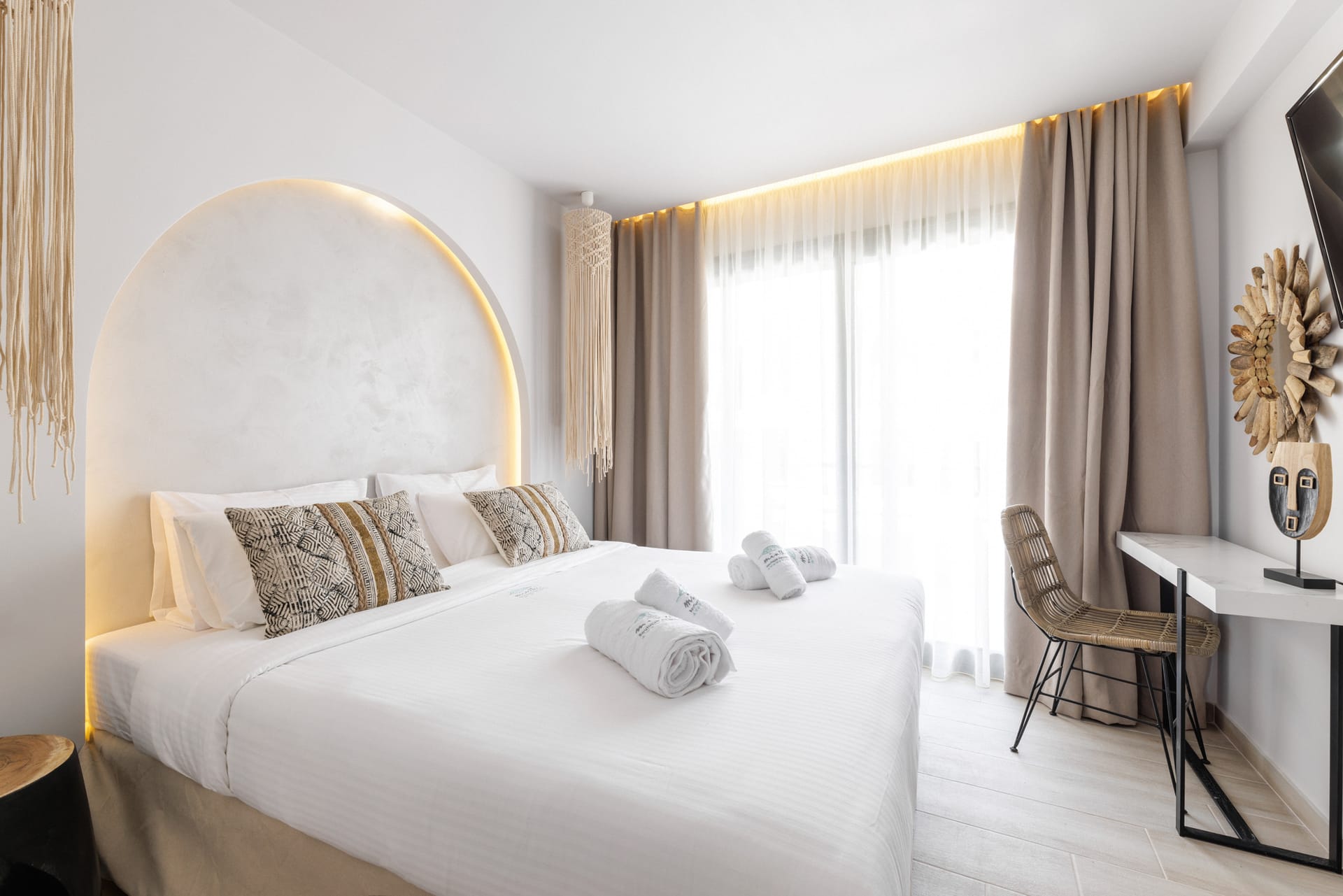 Amalthia Luxury Suites - DLXSUI - 2