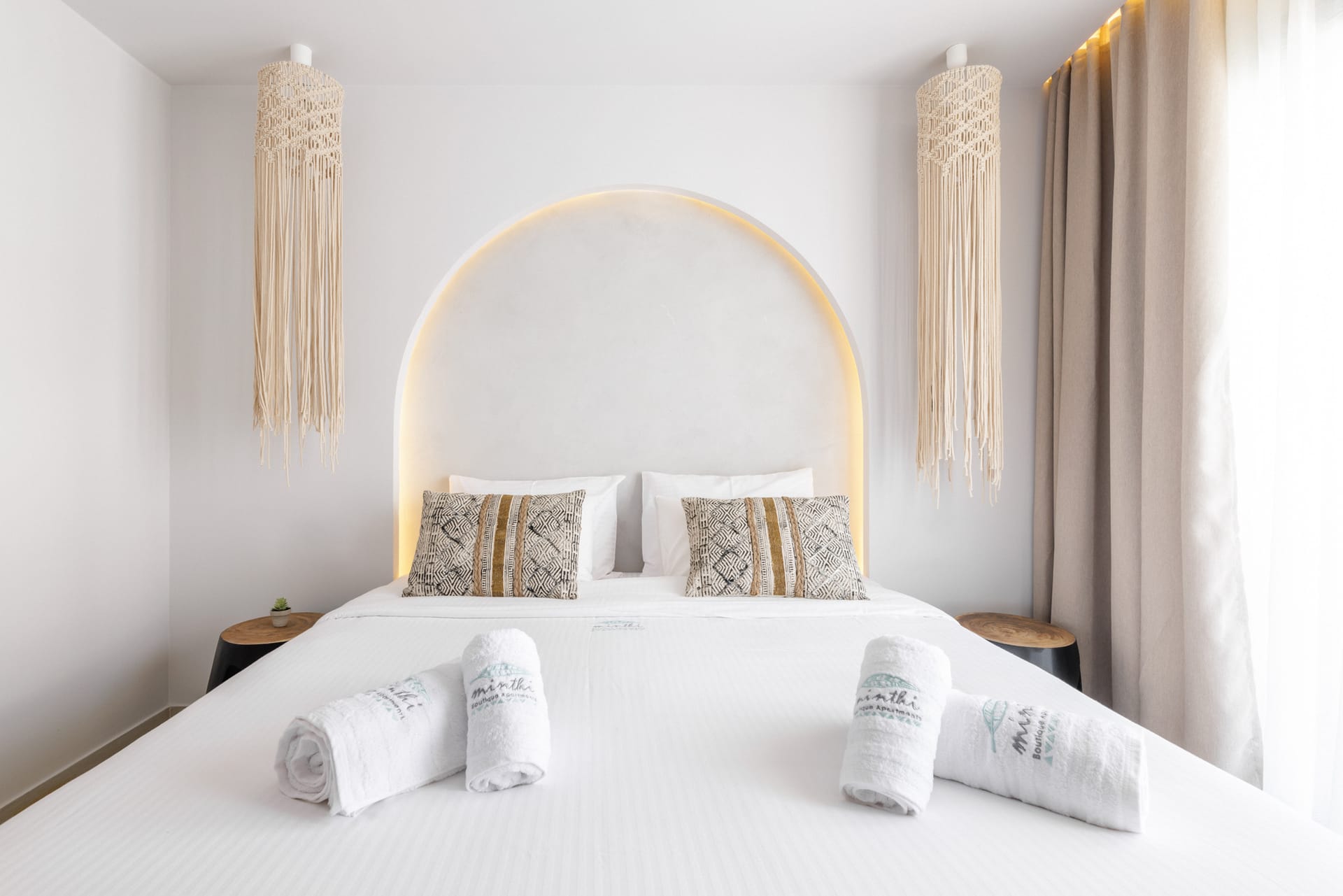 Amalthia Luxury Suites - DLXSUI - 3