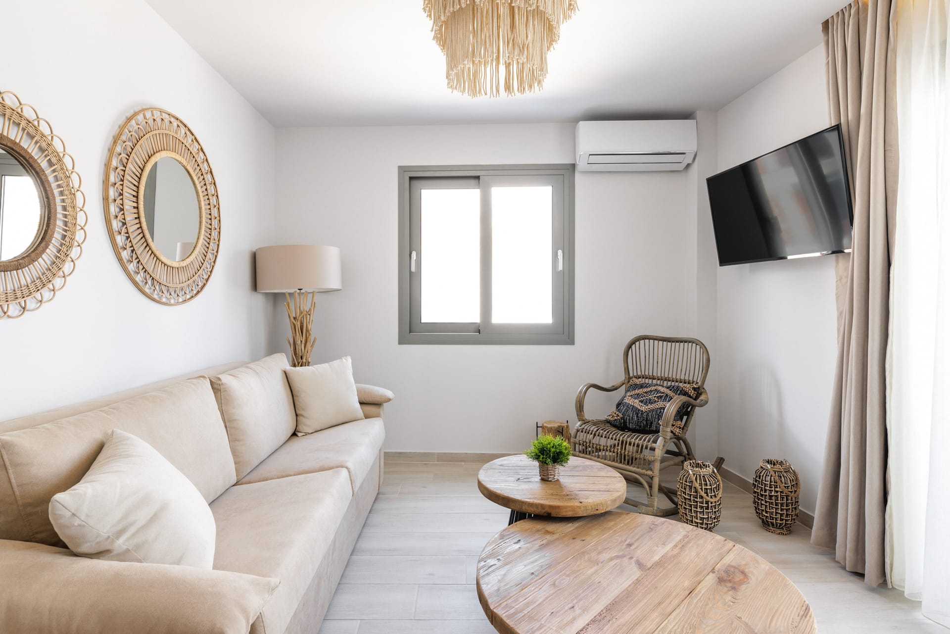 Amalthia Luxury Suites - DLXSUI - 13