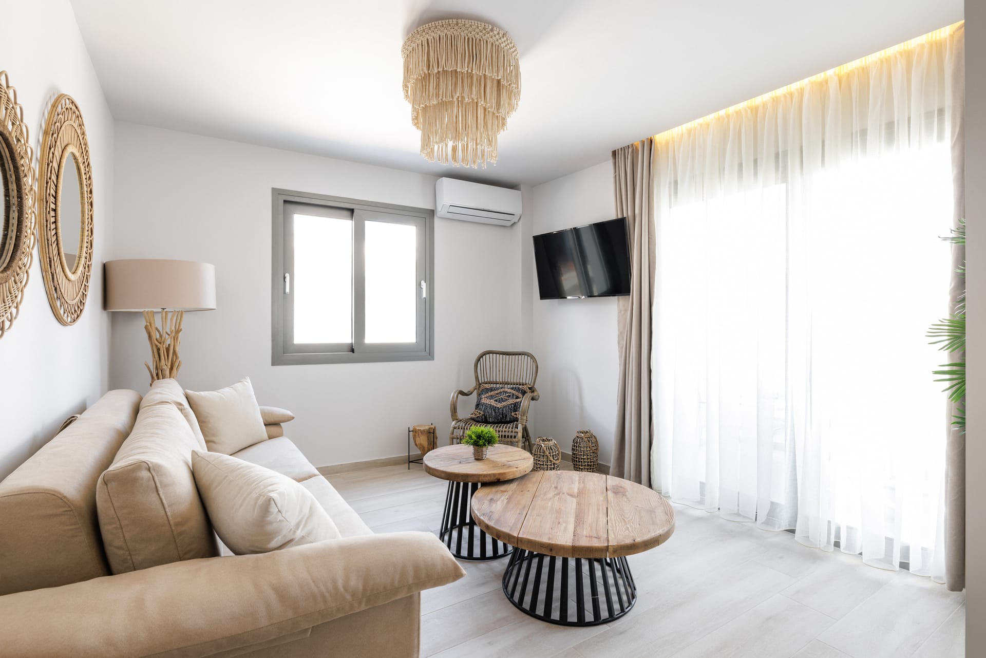Amalthia Luxury Suites - DLXSUI - 14