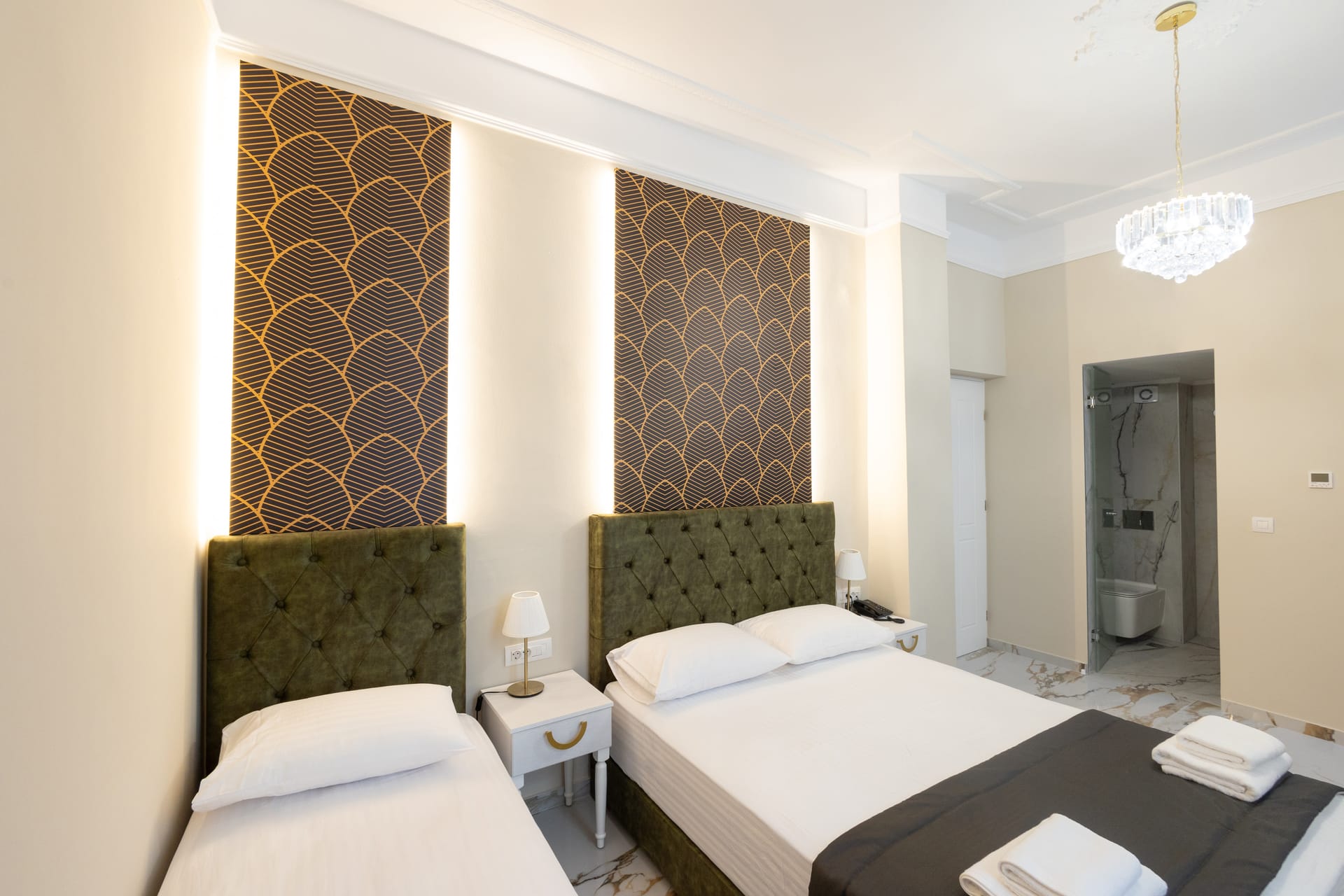 Modern Revival Luxury Hotel - TRIPLE - 5