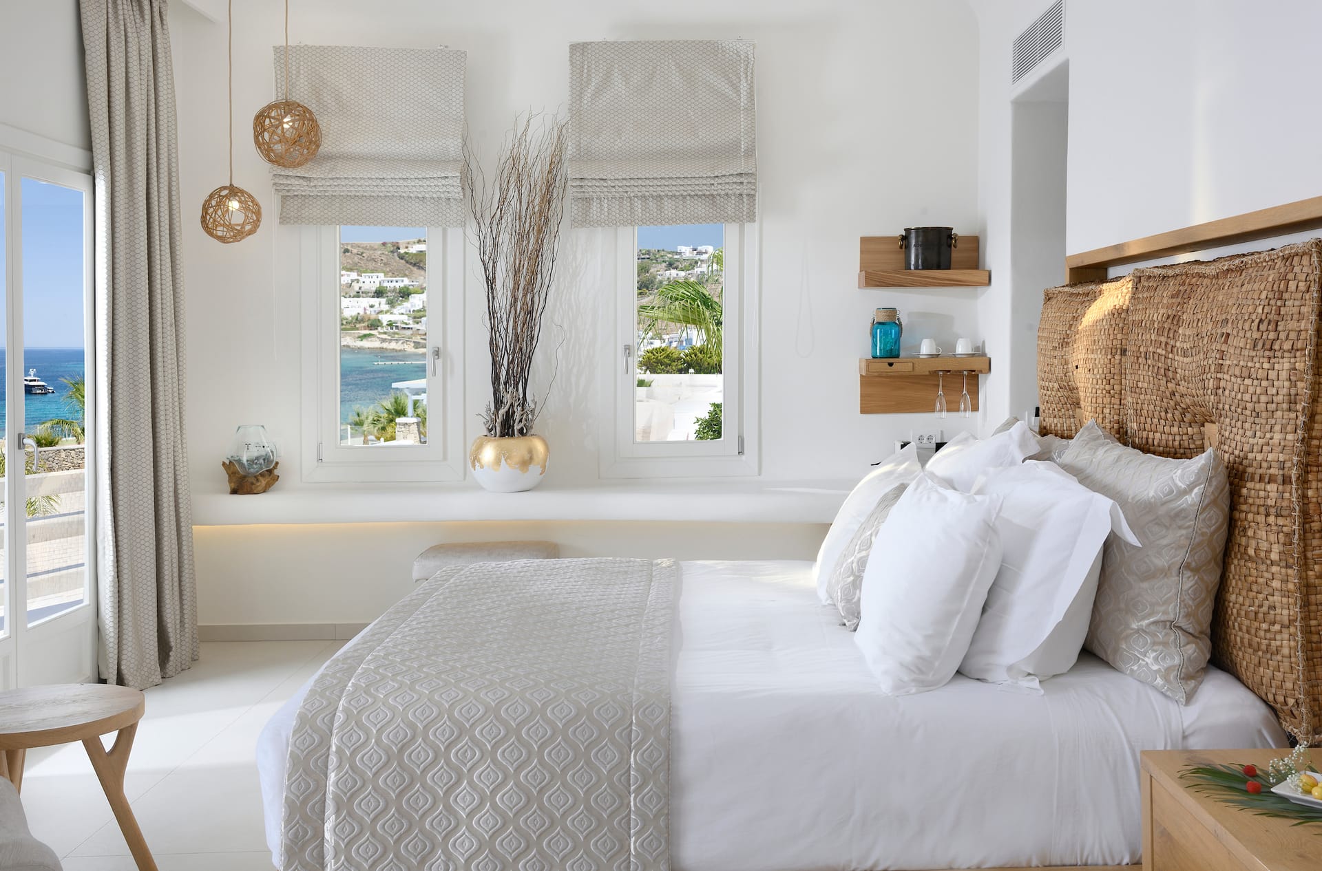 Premium Honeymoon Suite