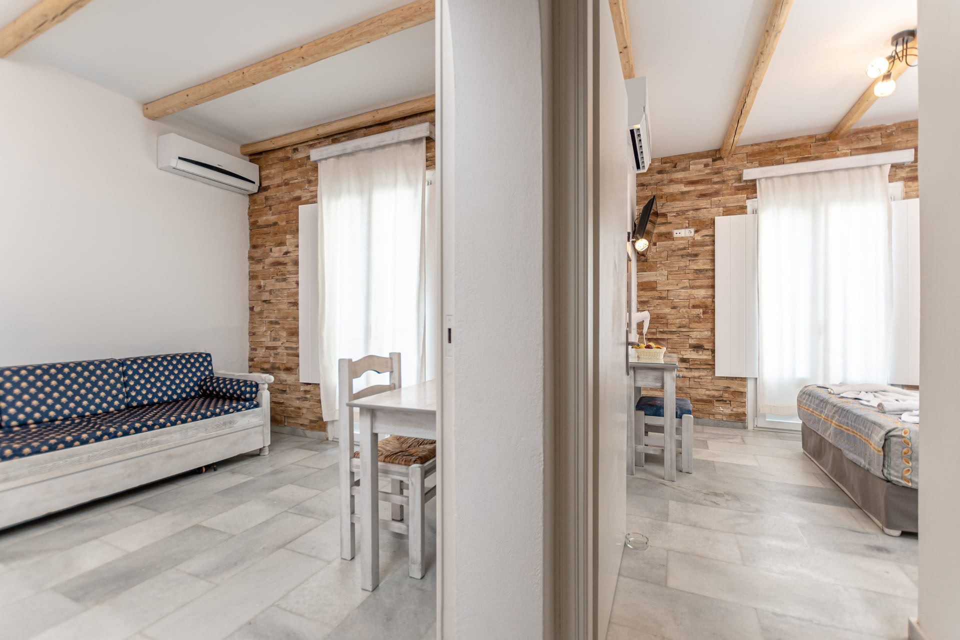 4Bed Apartment with 2 Bedrooms