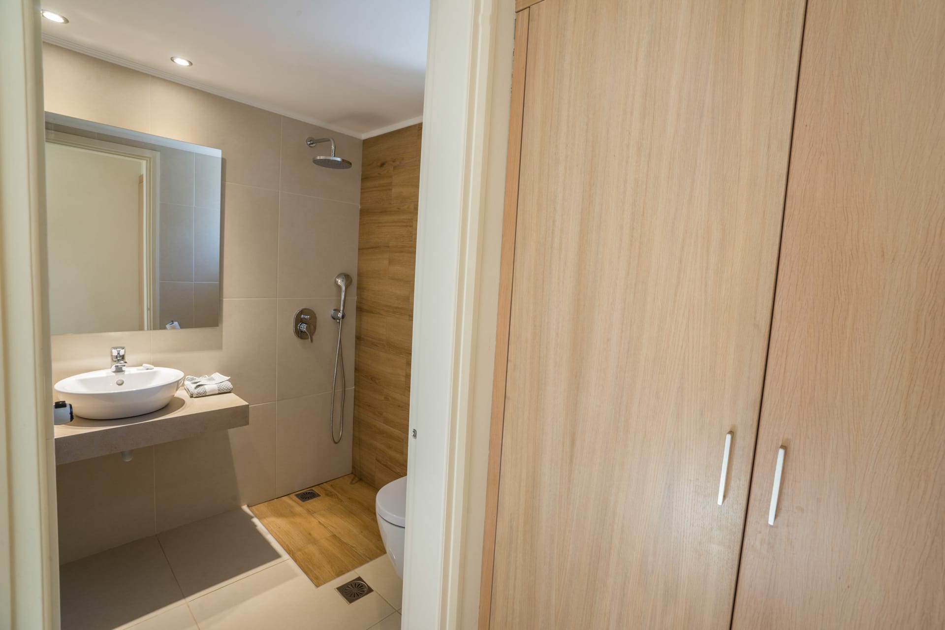 Golden Bay Suites - 1BEDSI - 8