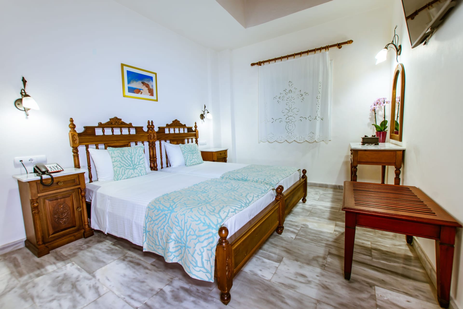 Superior One Bedroom Apartment