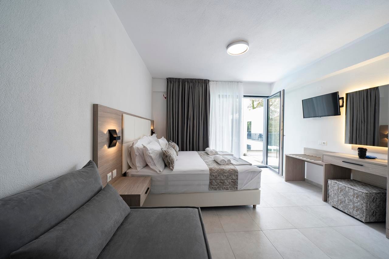 Avaton Luxury Resort Access the Enigma - DVLPV - 2