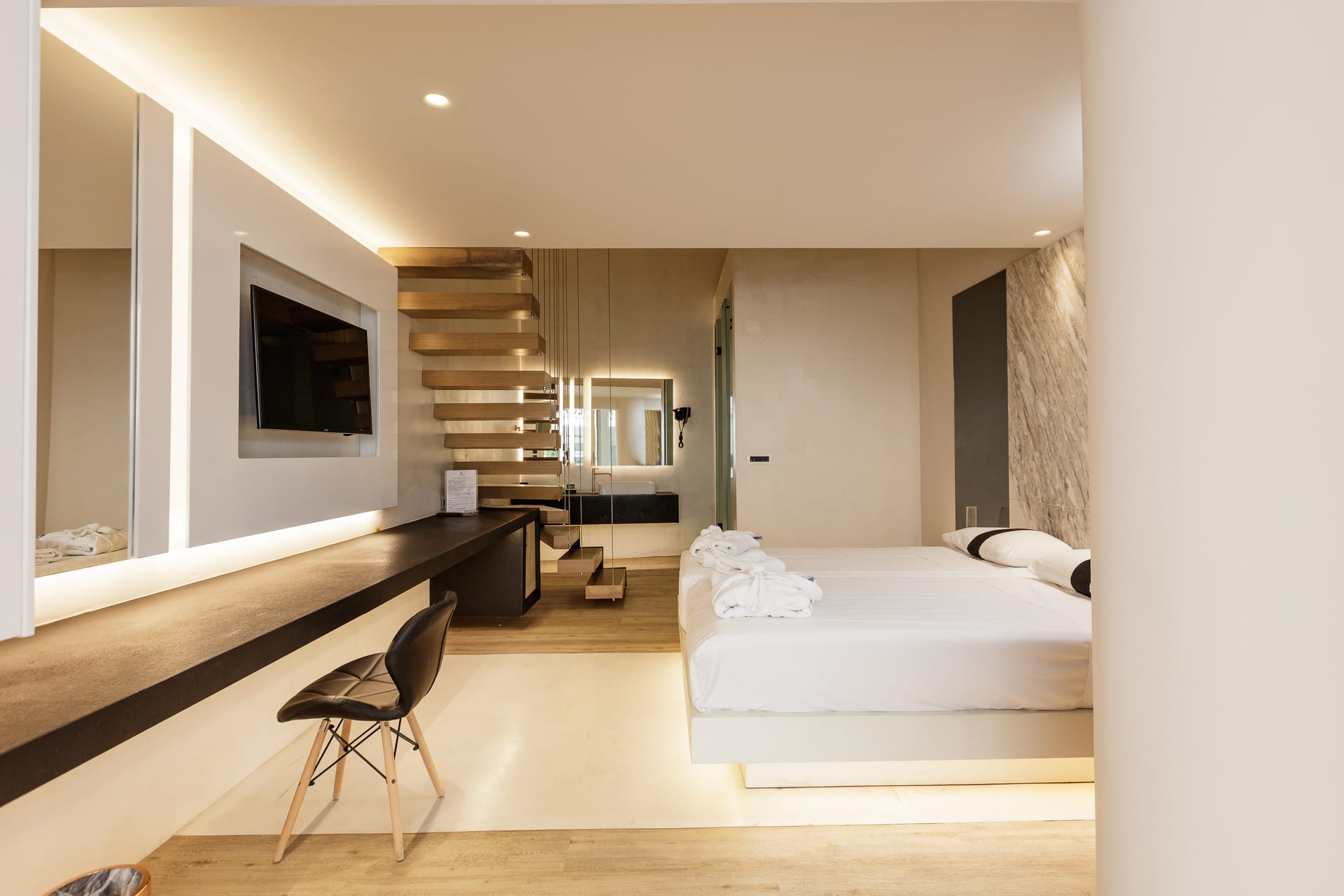 Junior Suite Split Level