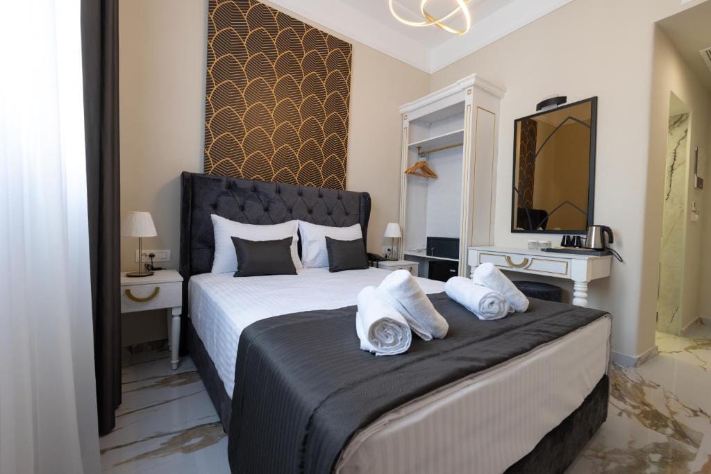 Modern Revival Luxury Hotel - SINGLE - 12