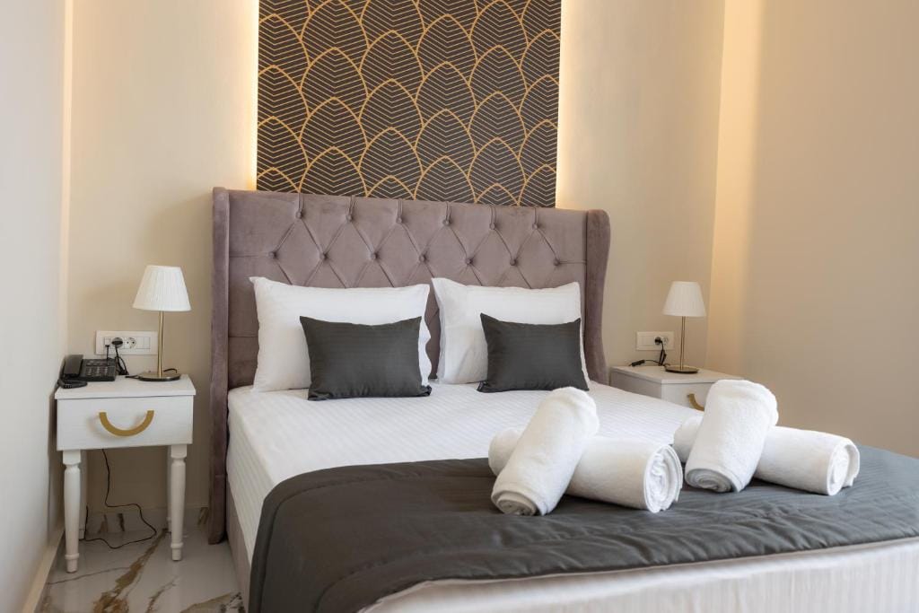 Modern Revival Luxury Hotel - DOUBLE - 14
