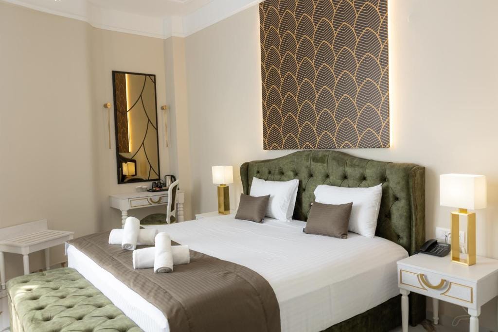 Modern Revival Luxury Hotel - JUNIOR - 5