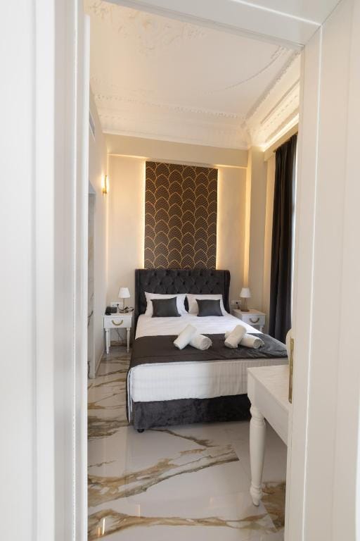 Modern Revival Luxury Hotel - FS - 6