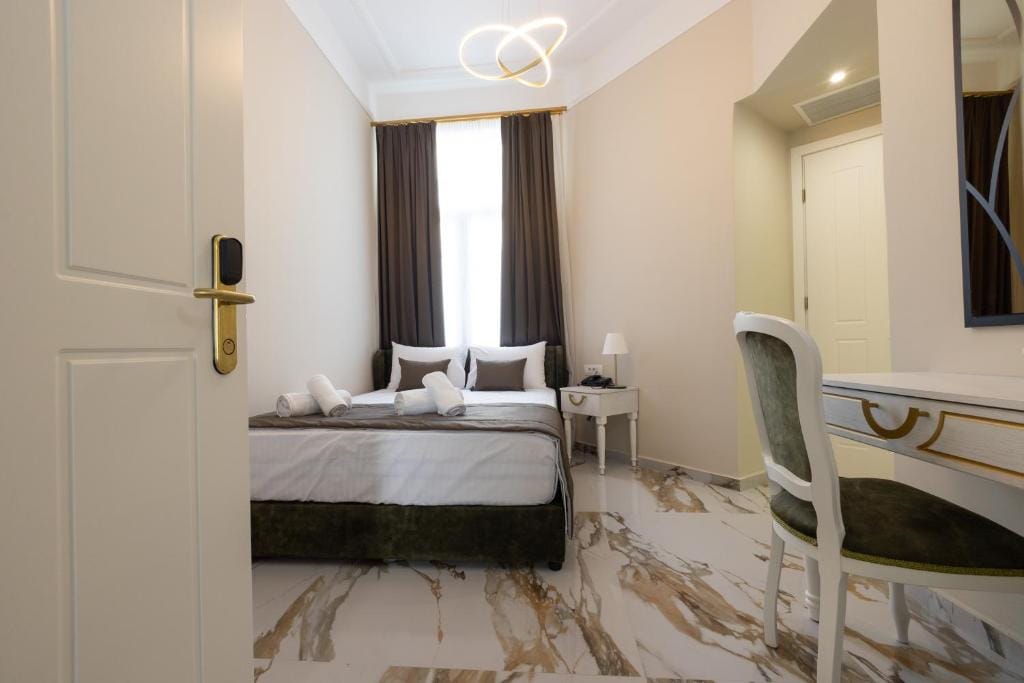 Modern Revival Luxury Hotel - SDP - 3