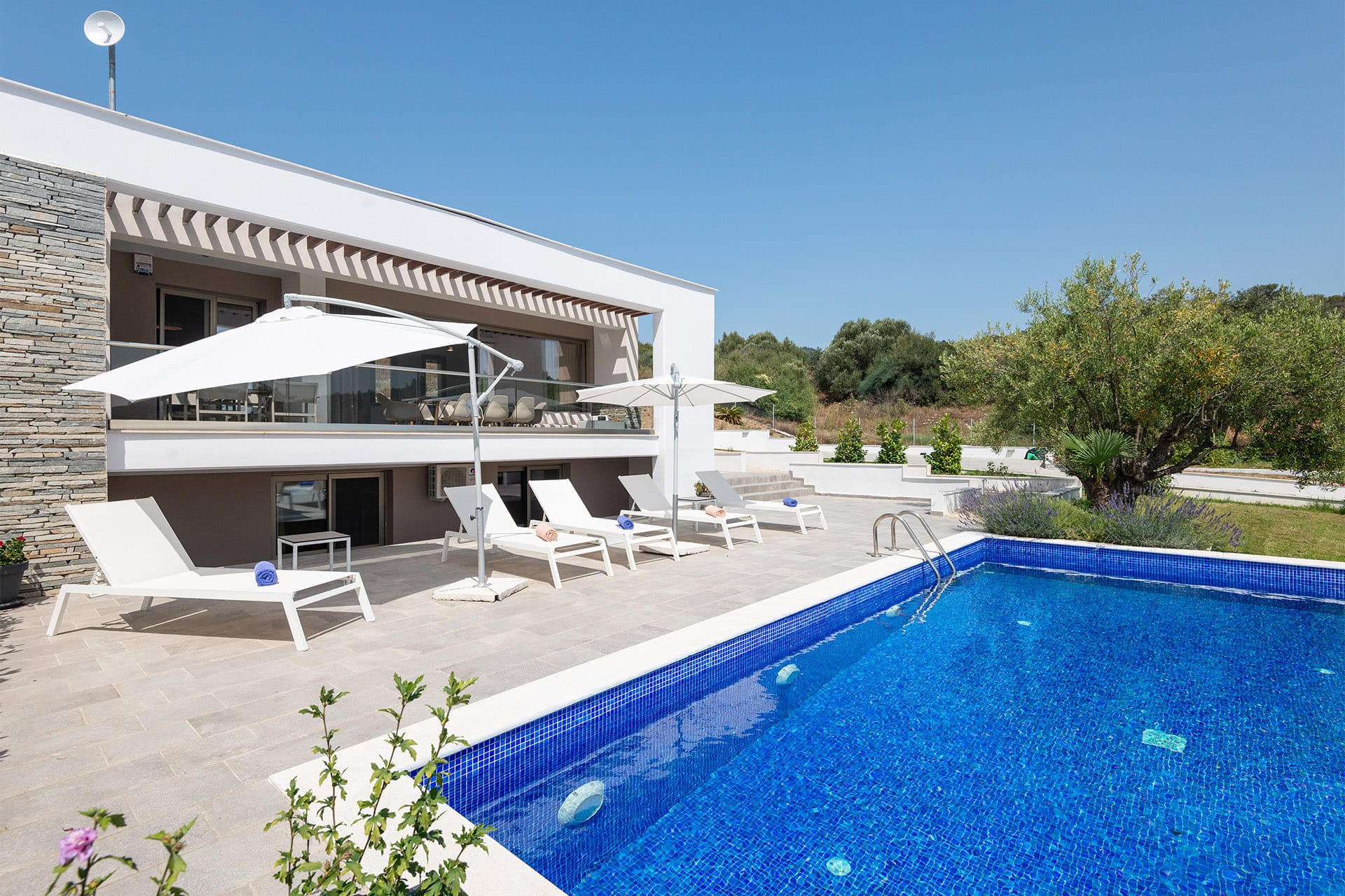 Afisia Villas - PARVUS - 2