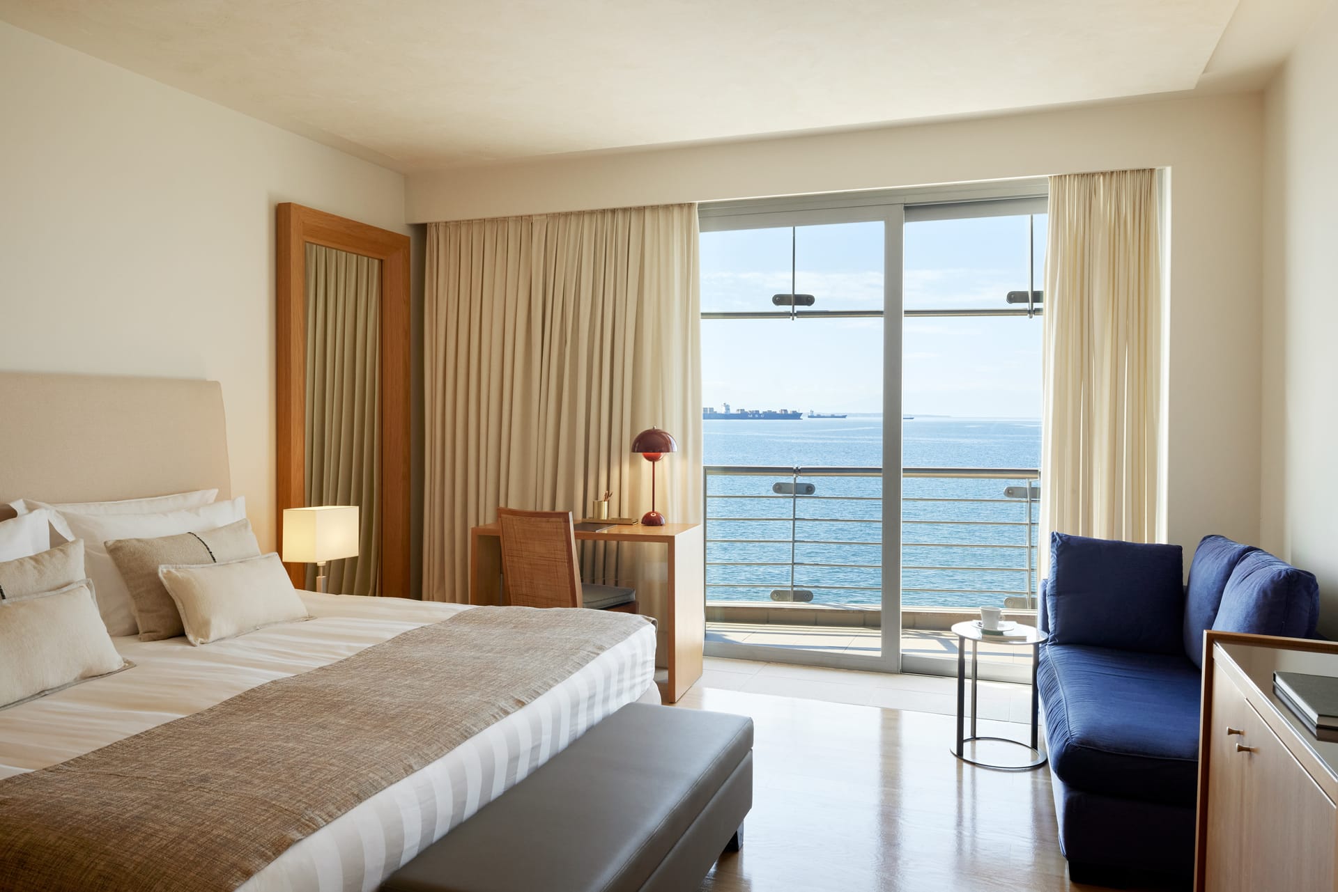 Executive Room – Sea View [32-36 m²]