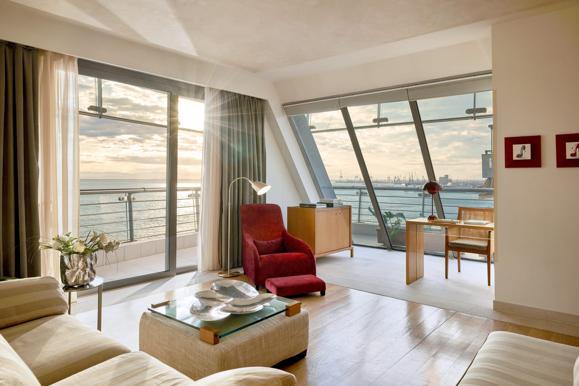Senior Suite – Front Sea View [90 m²]