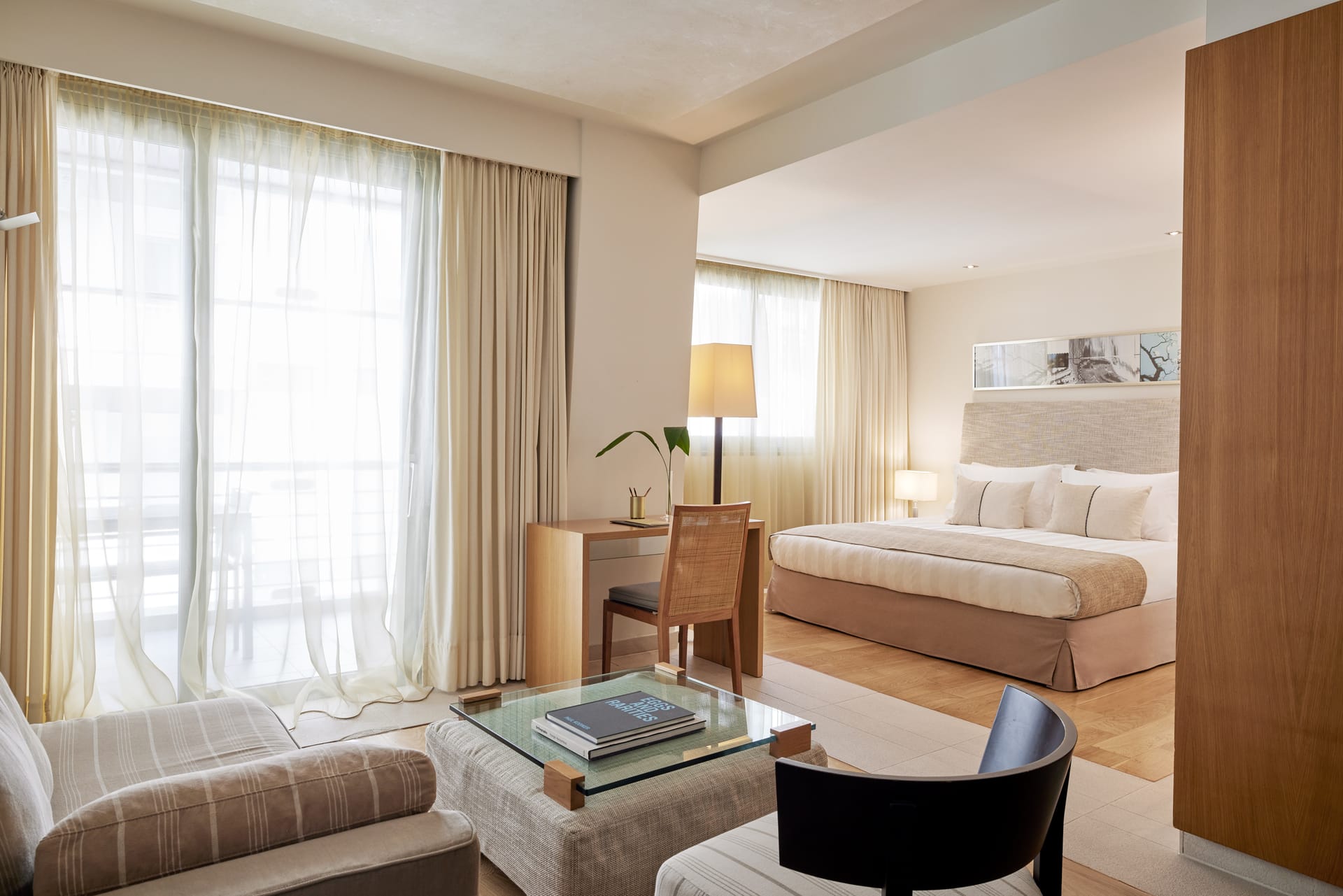 Junior Suite – Side Sea View [39-48 m²]