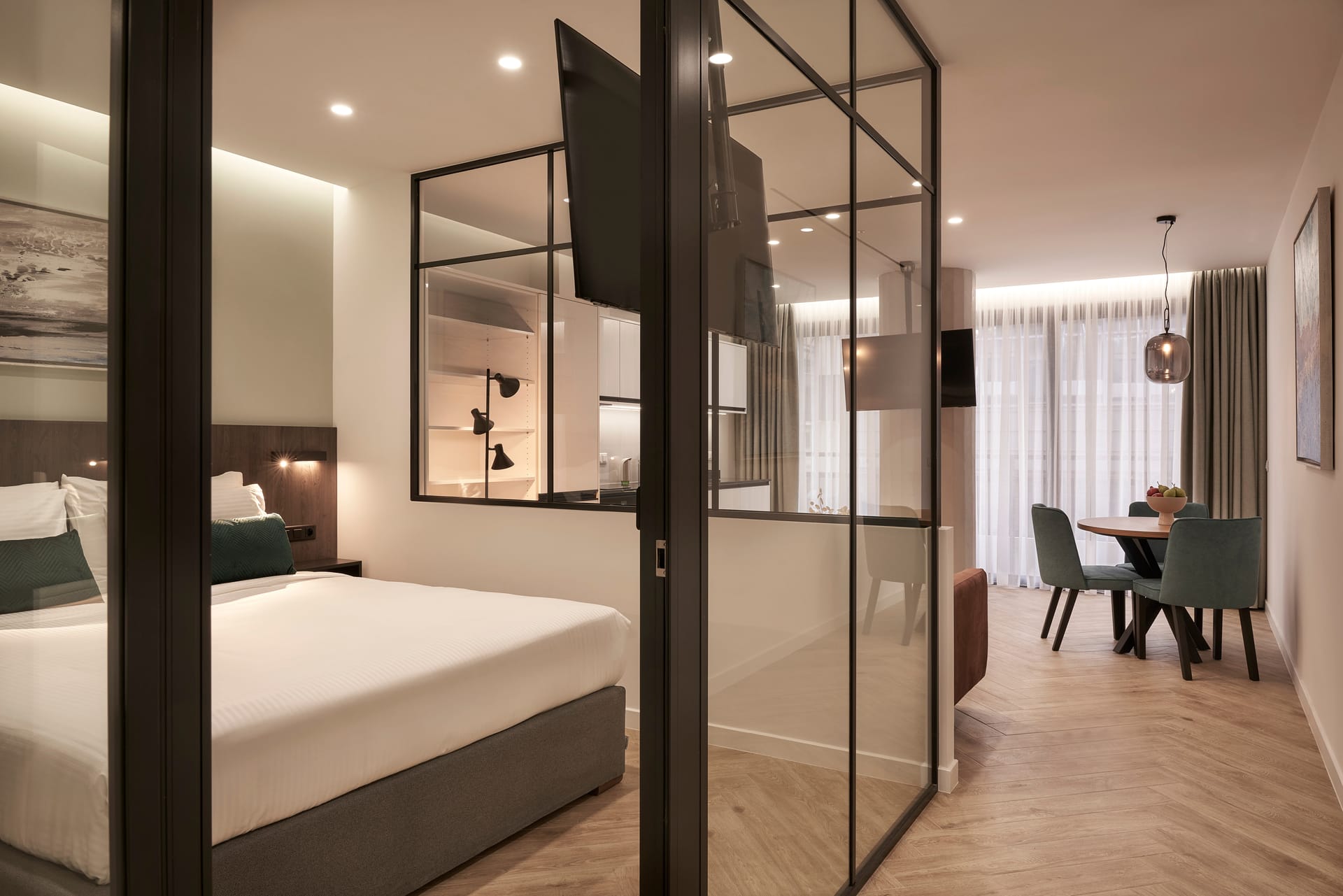 Deluxe Apartment with balcony