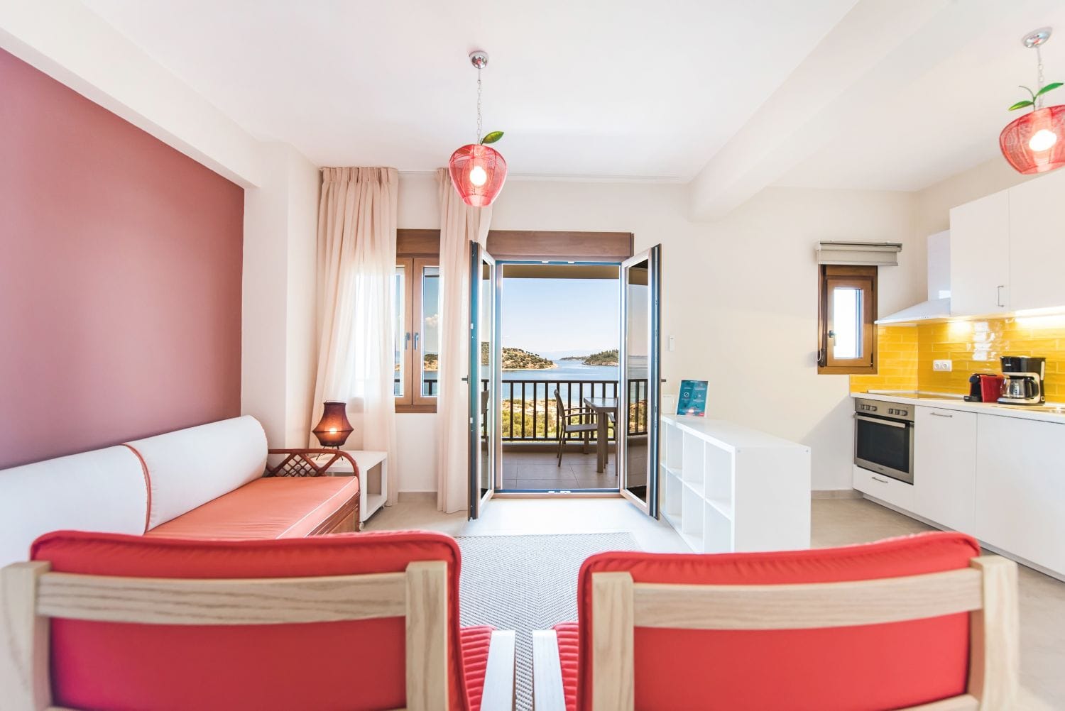 Oceanus Beachfront Apartment – Lagonisi Beach