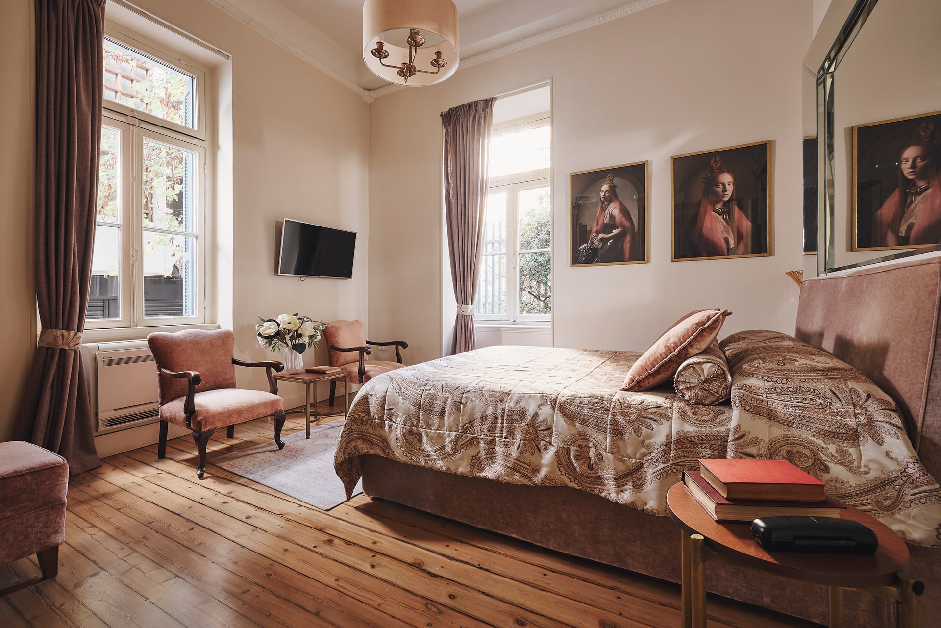 Deluxe King Room