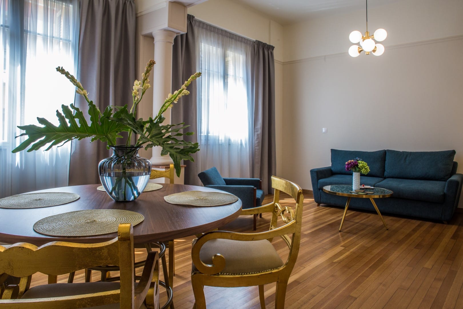 A Luminous High Ceilings Apartment B1