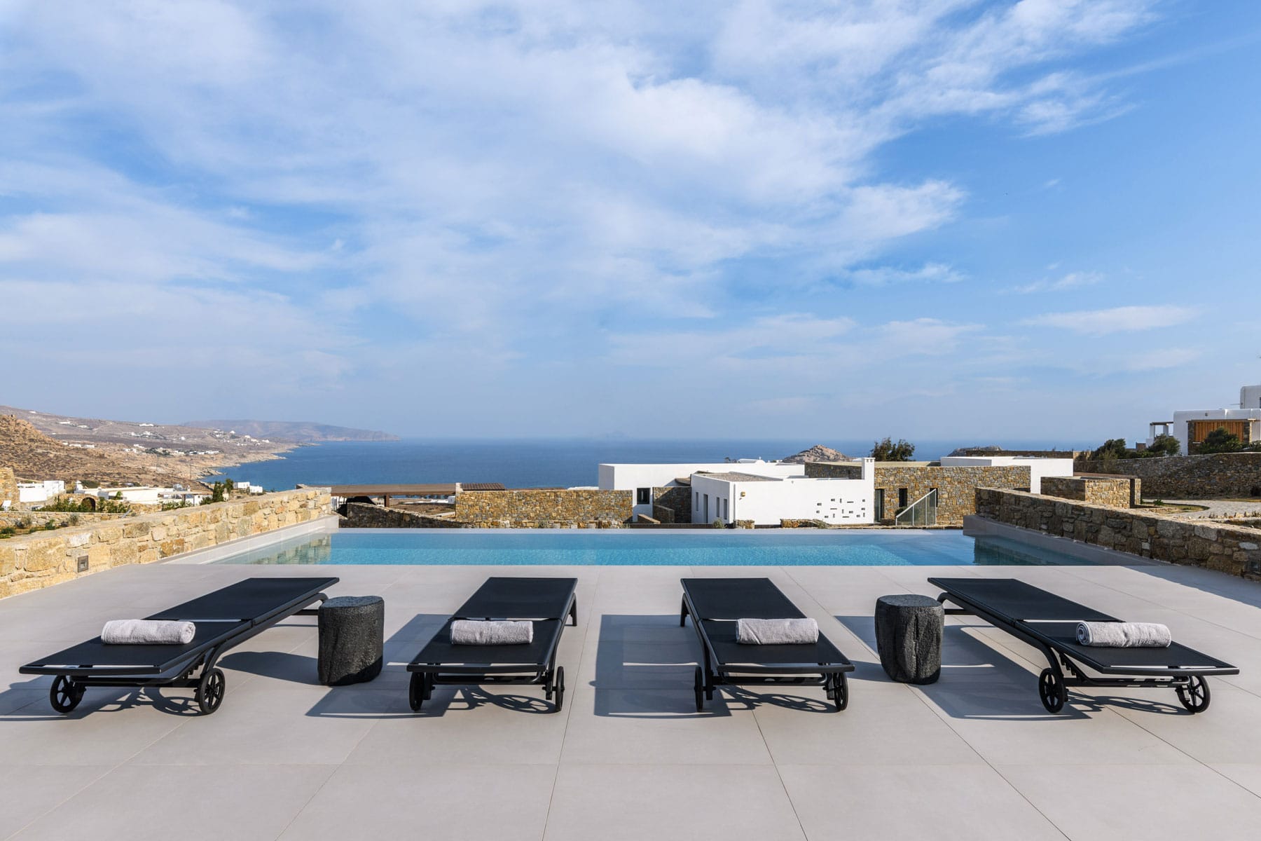 Mykonos Feelings - APIRO - 2