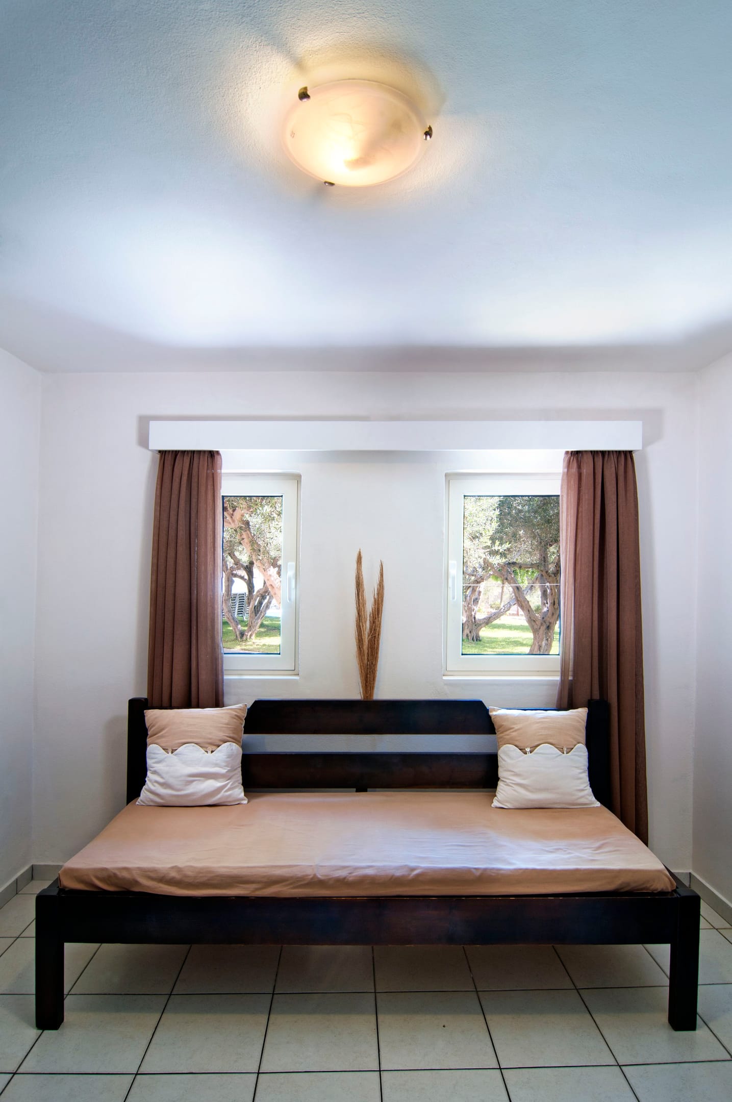 One-Bedroom Apartment (2 adults + 1 child)