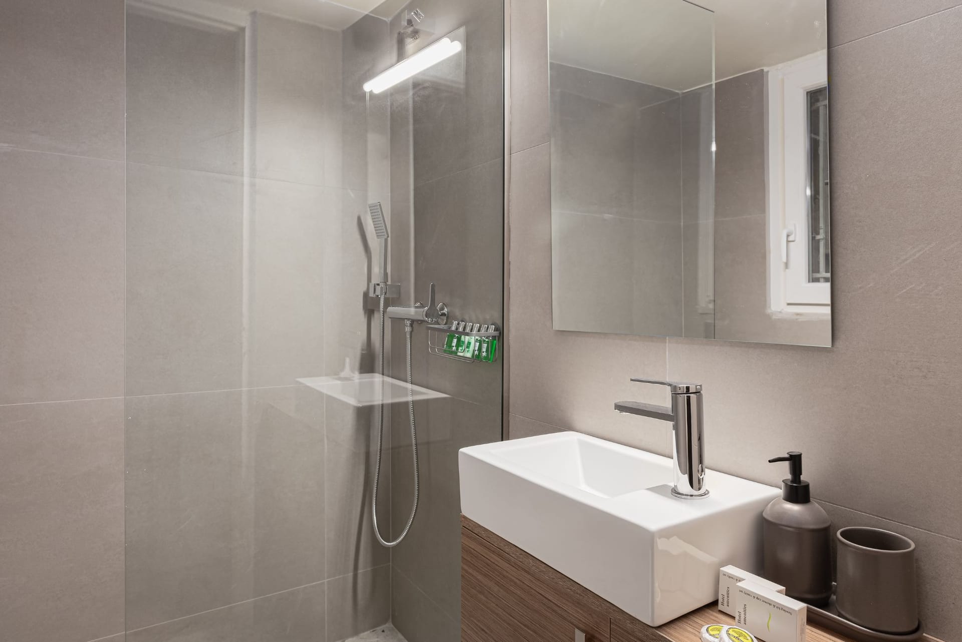 Bill & John Apartments & Villas - PRESTI - 8