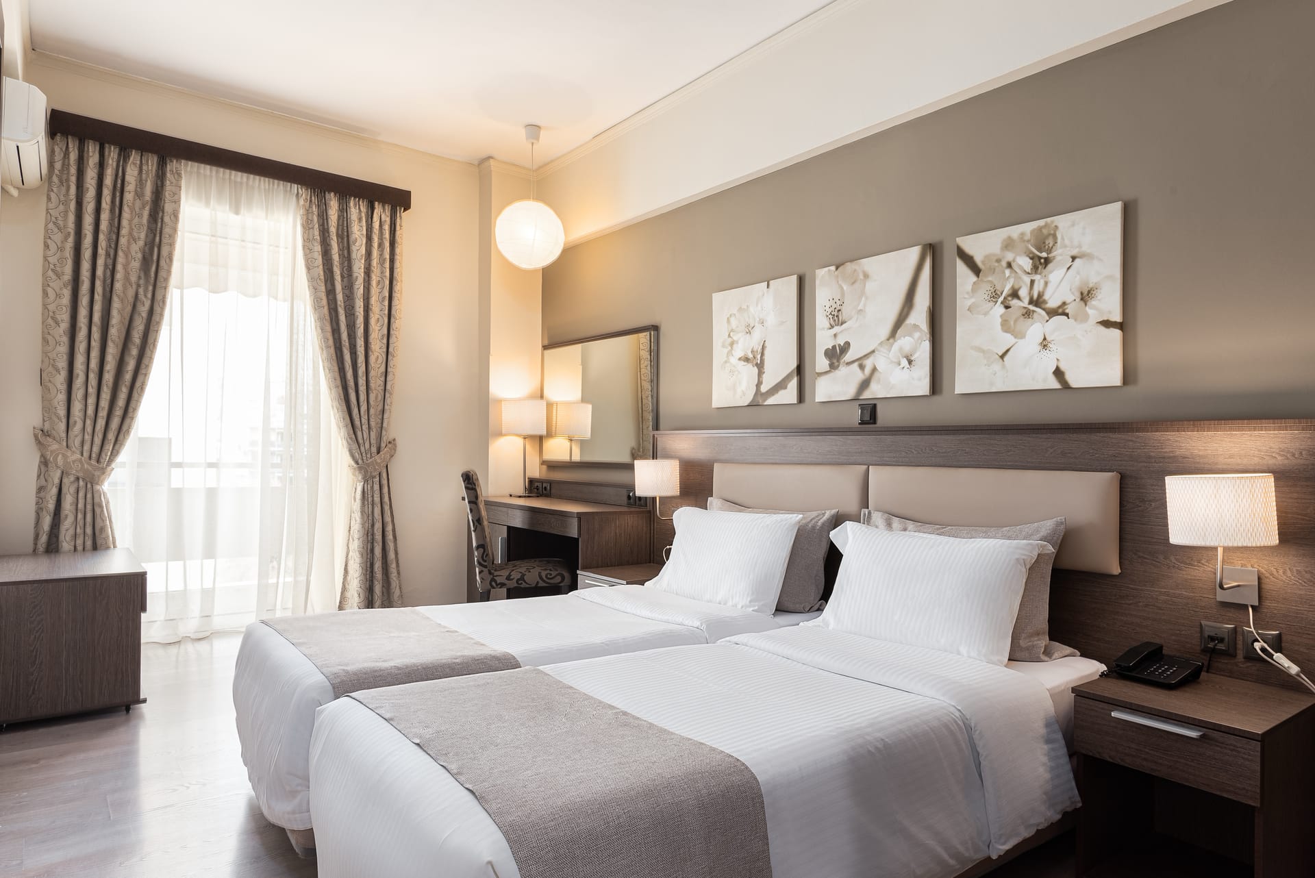 Standard Twin Room
