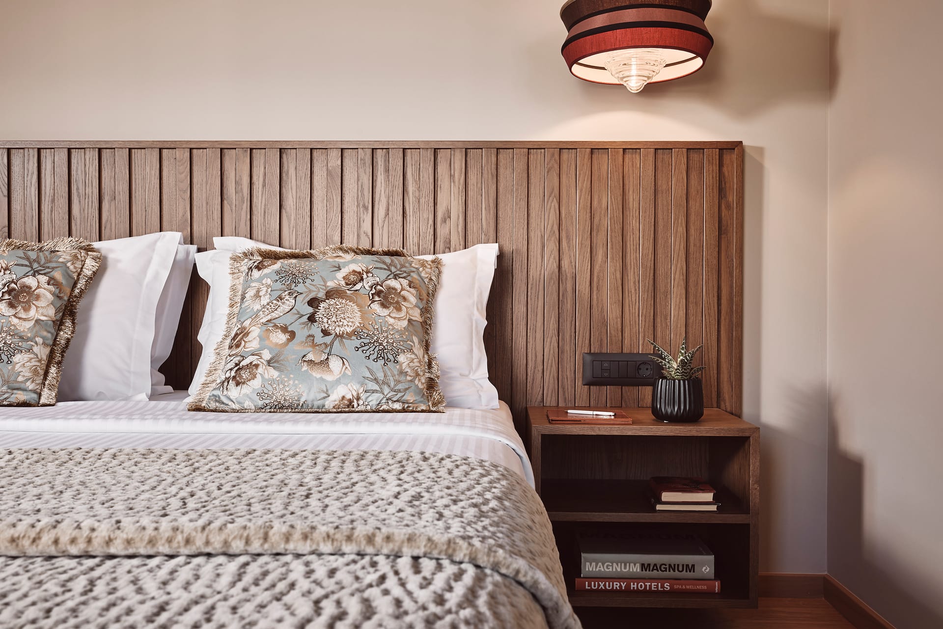 Cama Luxury Suites Glyfada - DLXSSV - 15