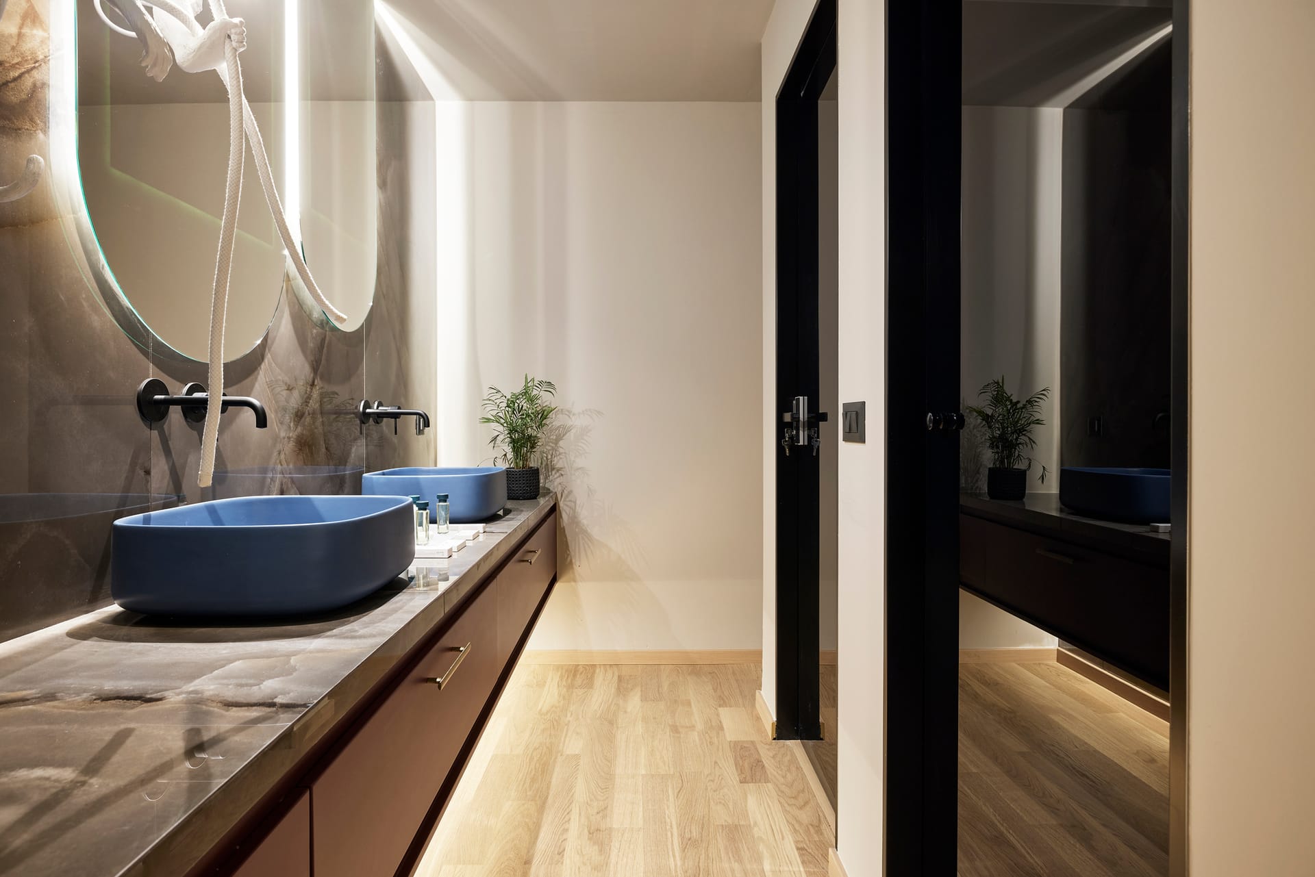 Cama Luxury Suites Glyfada - SUPSV - 13
