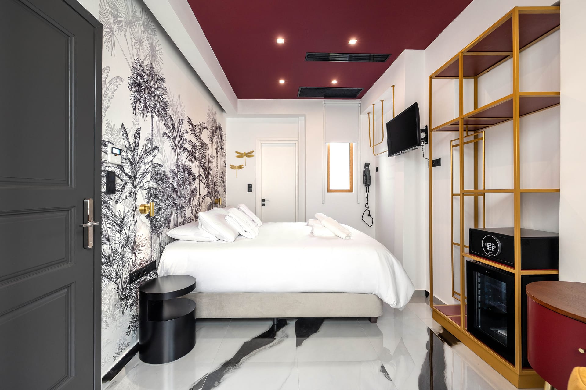 Idol Suite