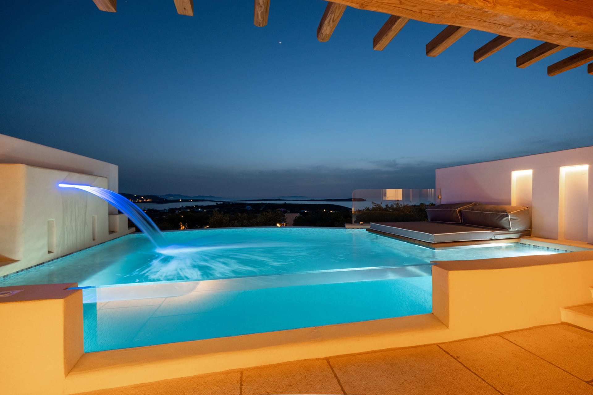 Unique Suite with Infinity Private Pool and Sea View – ANNEX