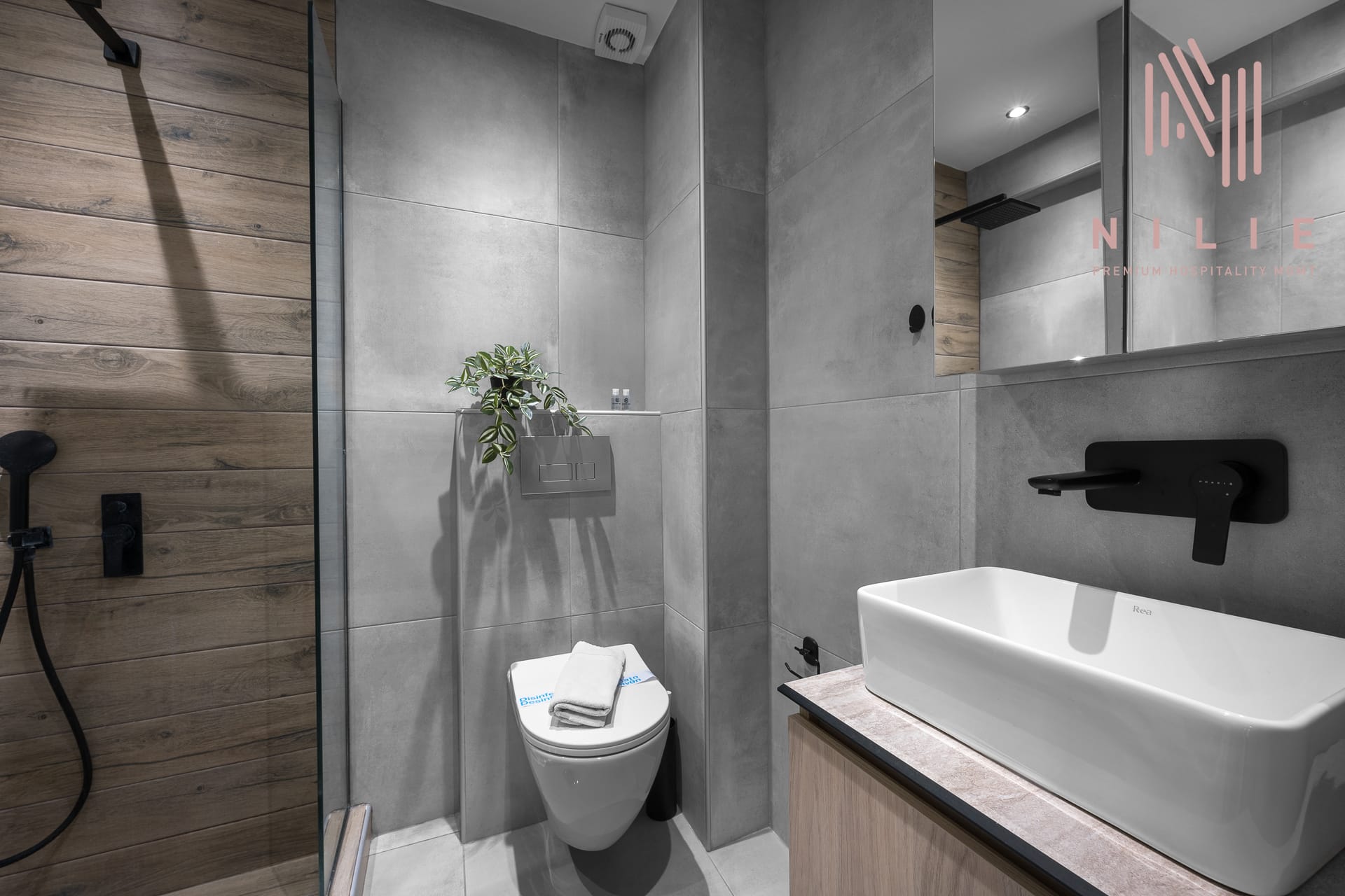 NILIE PREMIUM HOSPITALITY MGMT - AZUL - 7