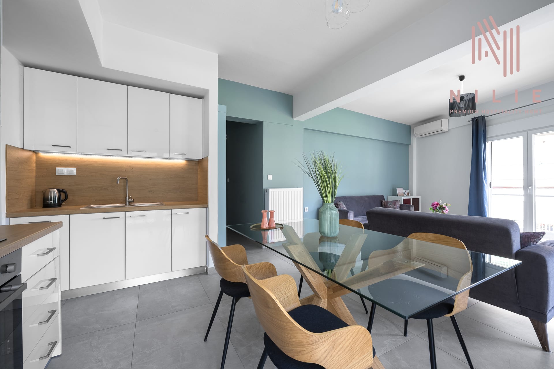 NILIE PREMIUM HOSPITALITY MGMT - AZUL - 4