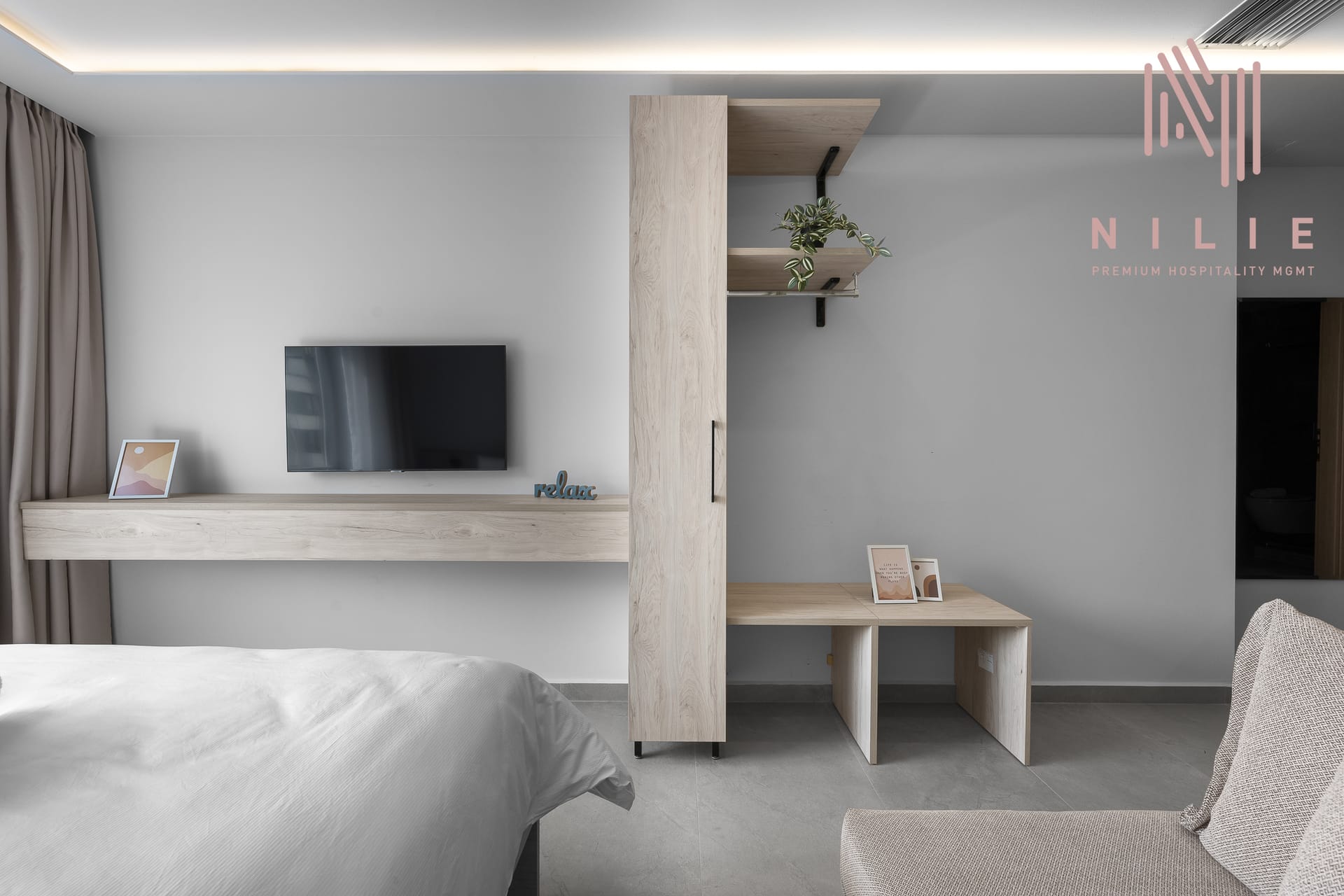 NILIE PREMIUM HOSPITALITY MGMT - PANT4 - 6