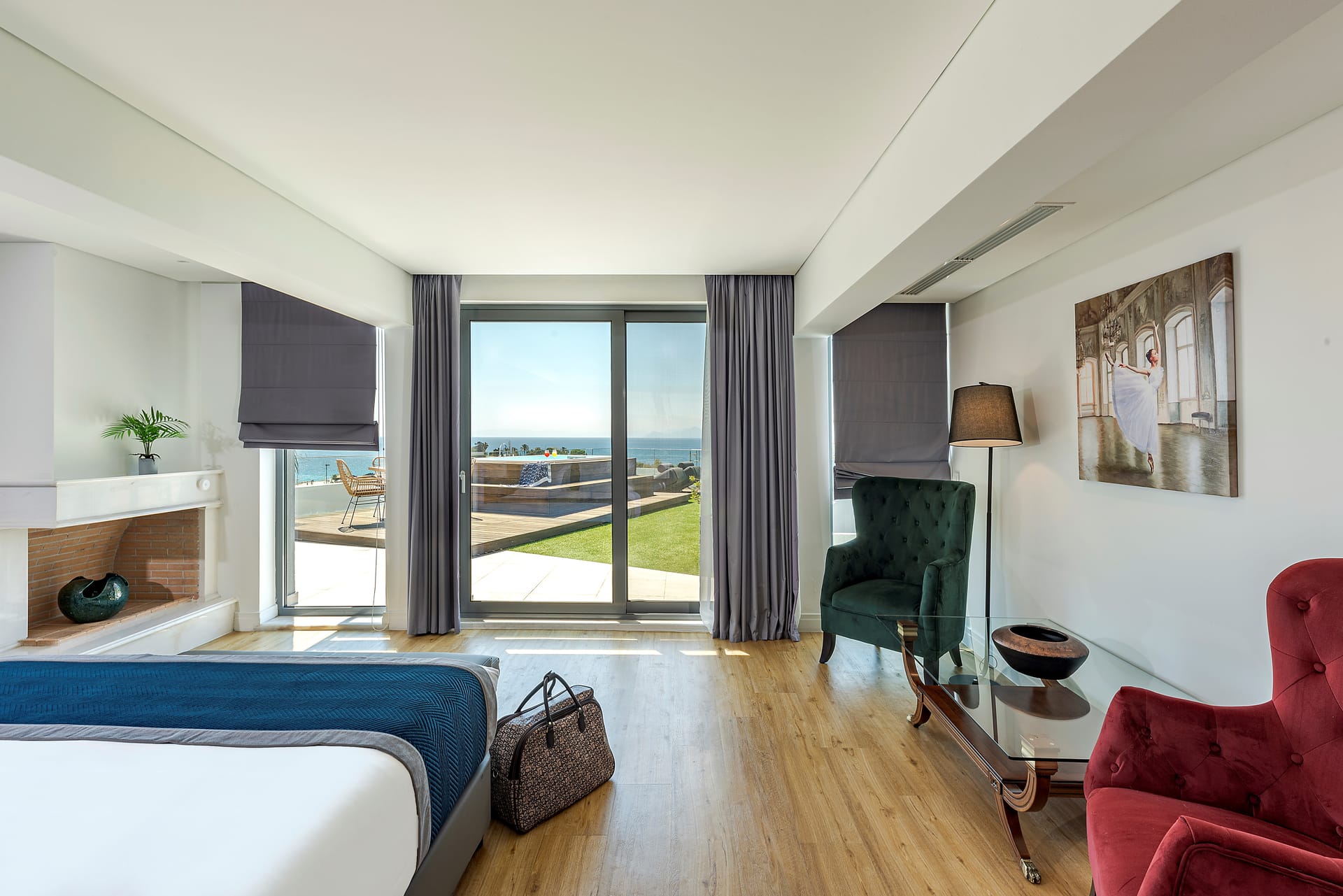 Penthouse Suite with Jacuzzi
