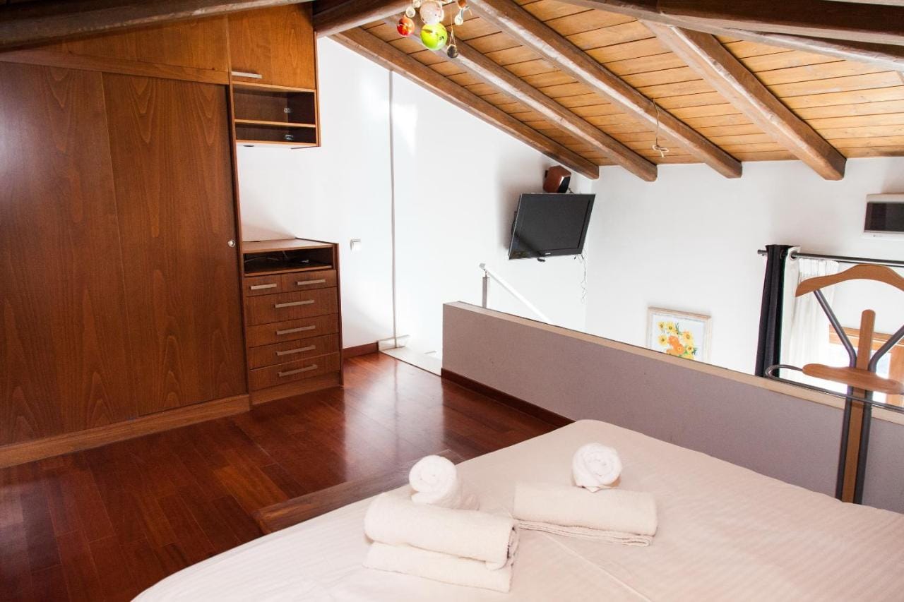 Live & Travel Athens - DOMA - 10